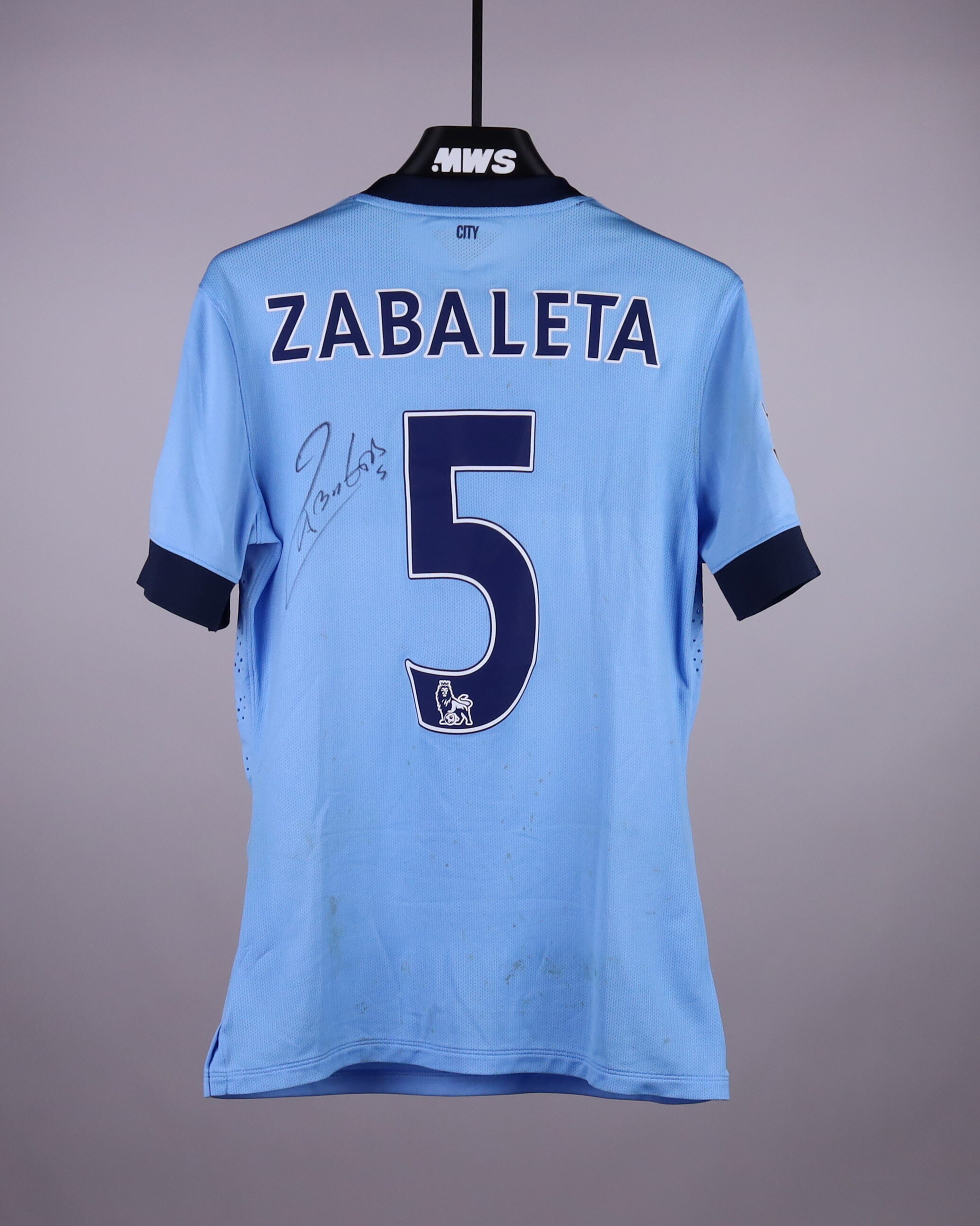 Pablo Zabaleta Manchester City jersey