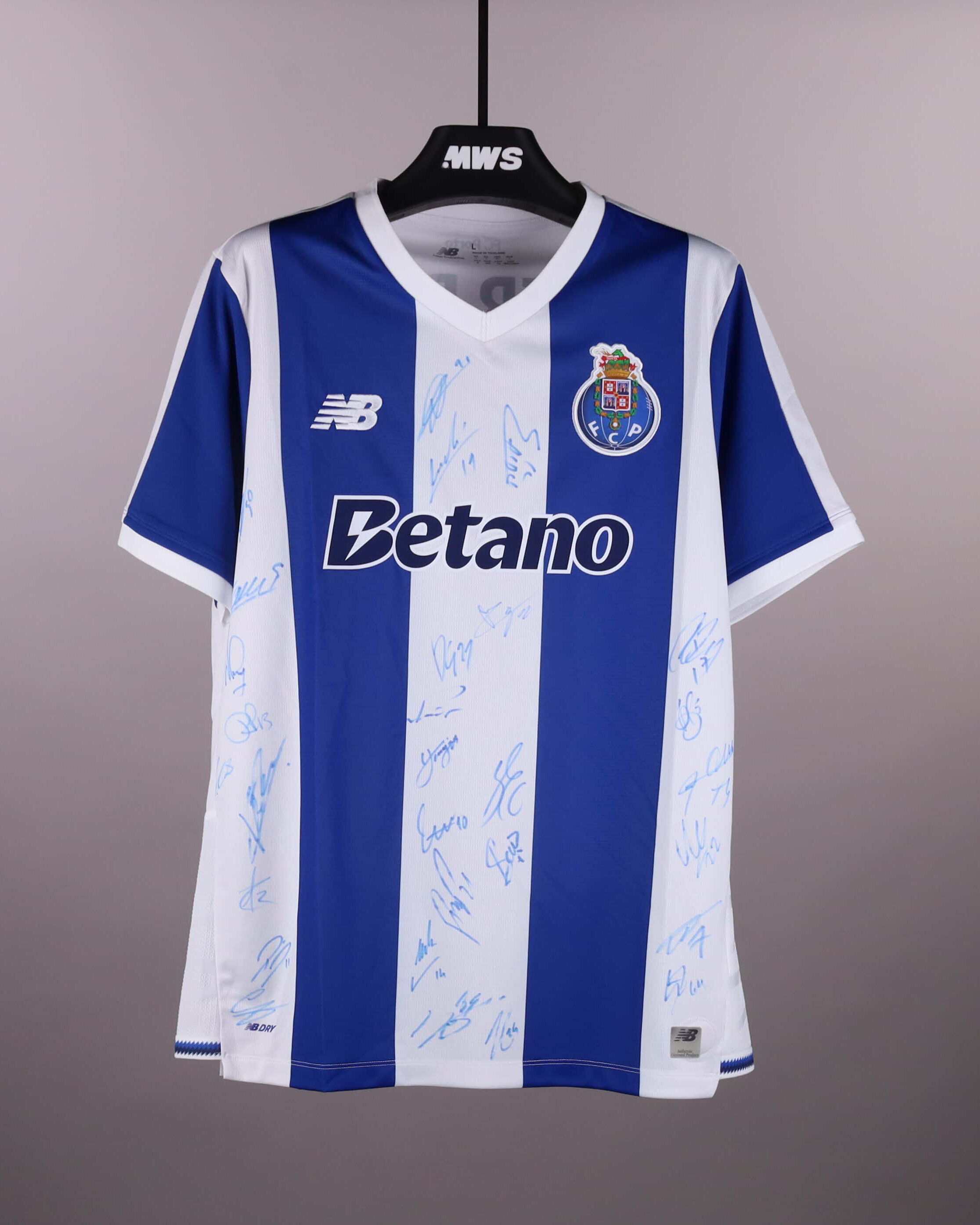 Squad Signed Shirt - 1