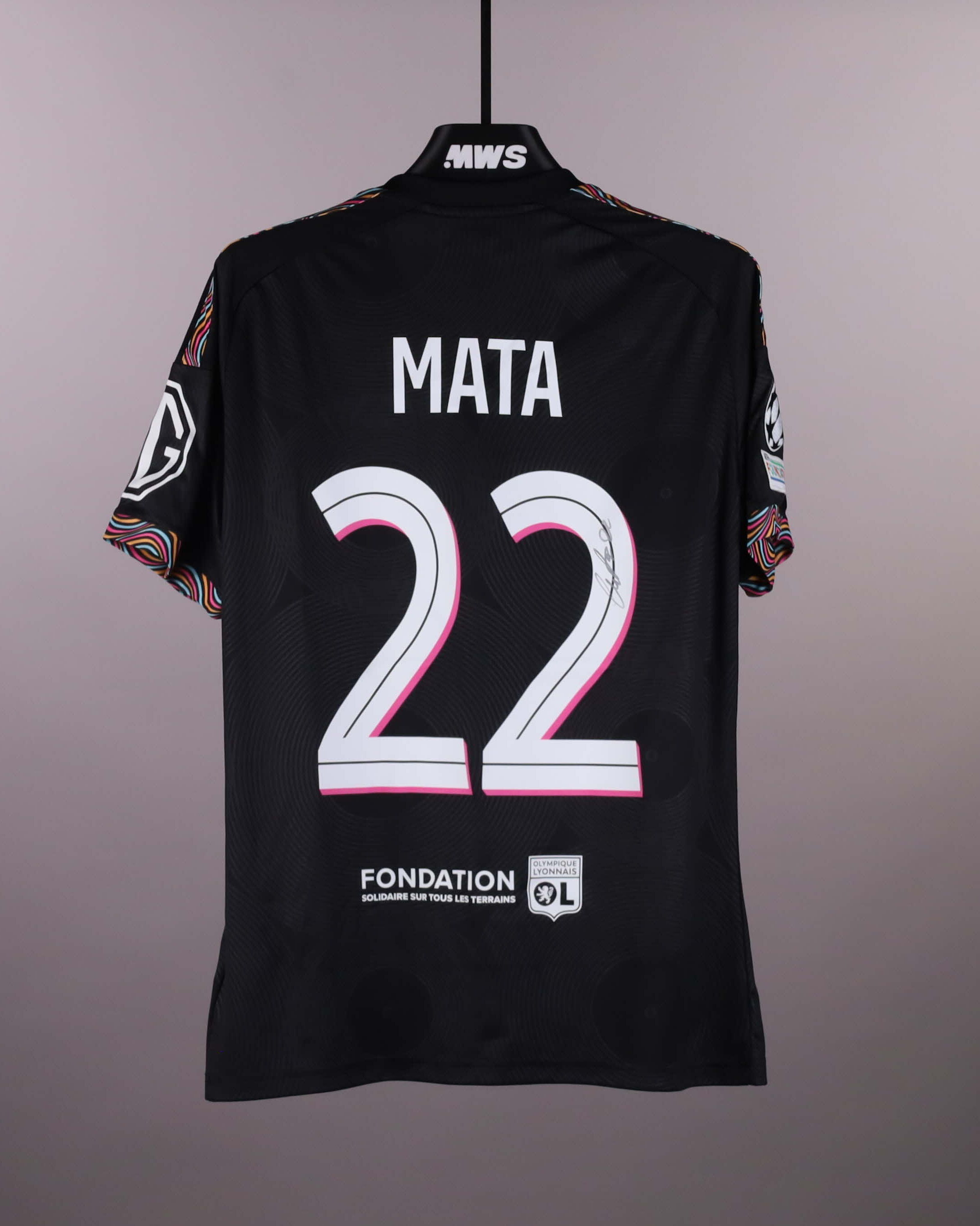 Clinton Mata Olympique Lyonnais shirt