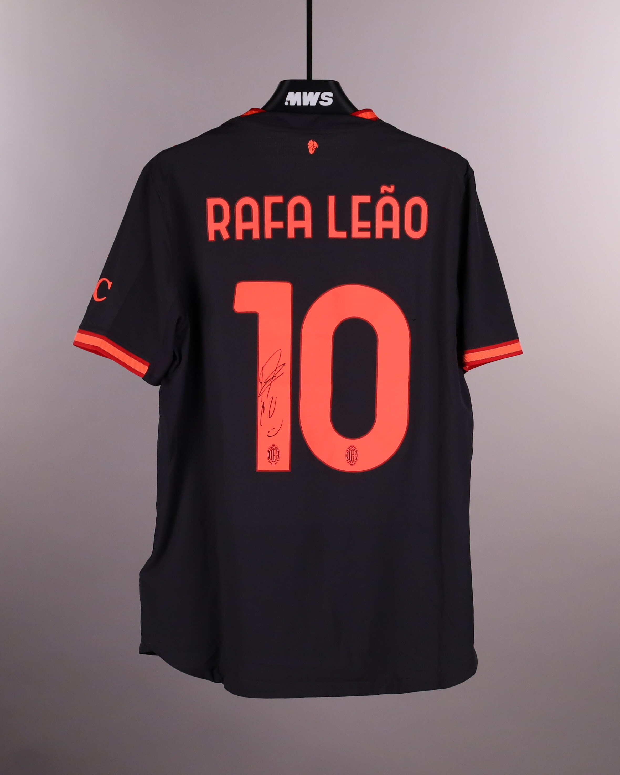 Rafael Leão AC Milan shirt