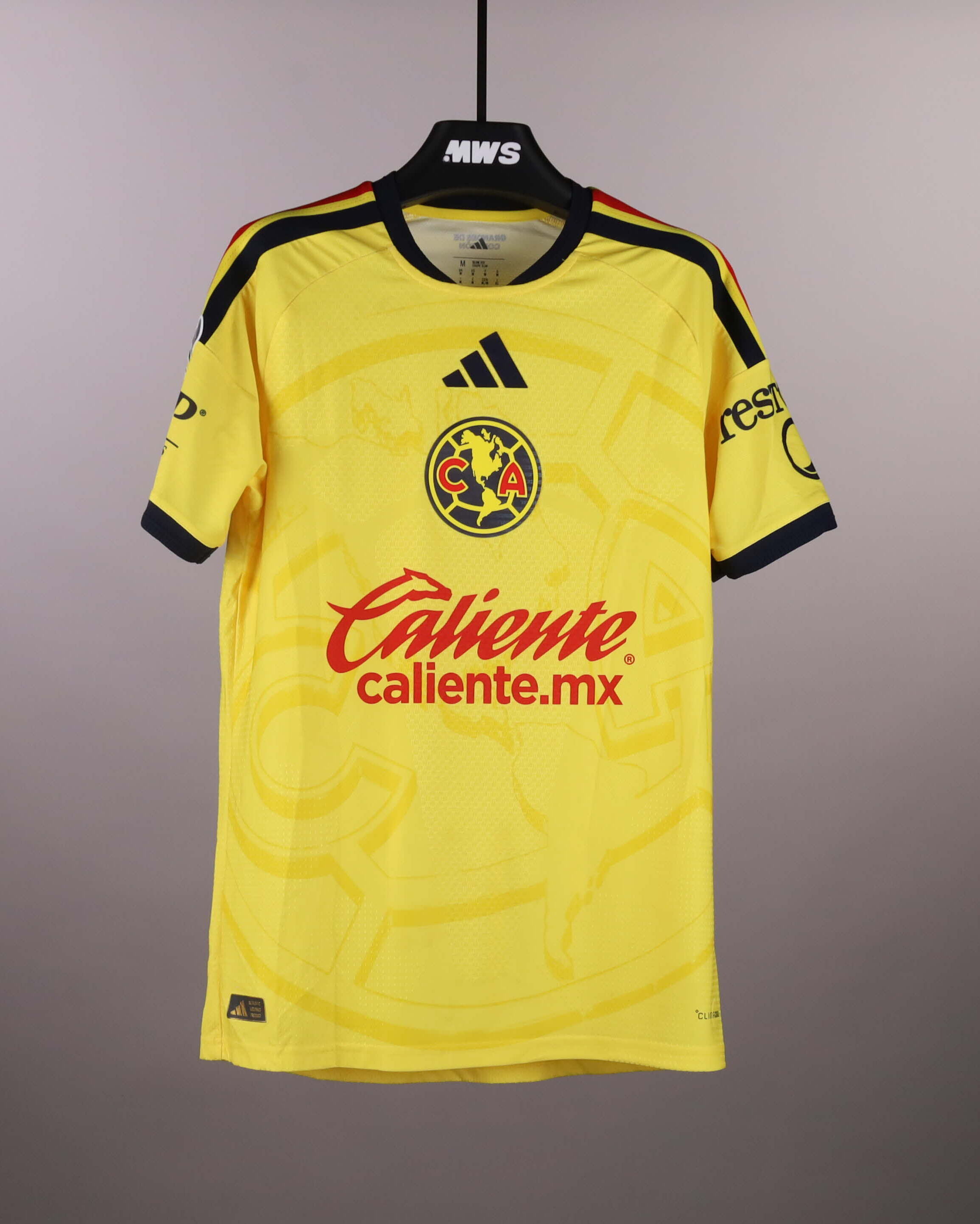 Israel Reyes Club América jersey