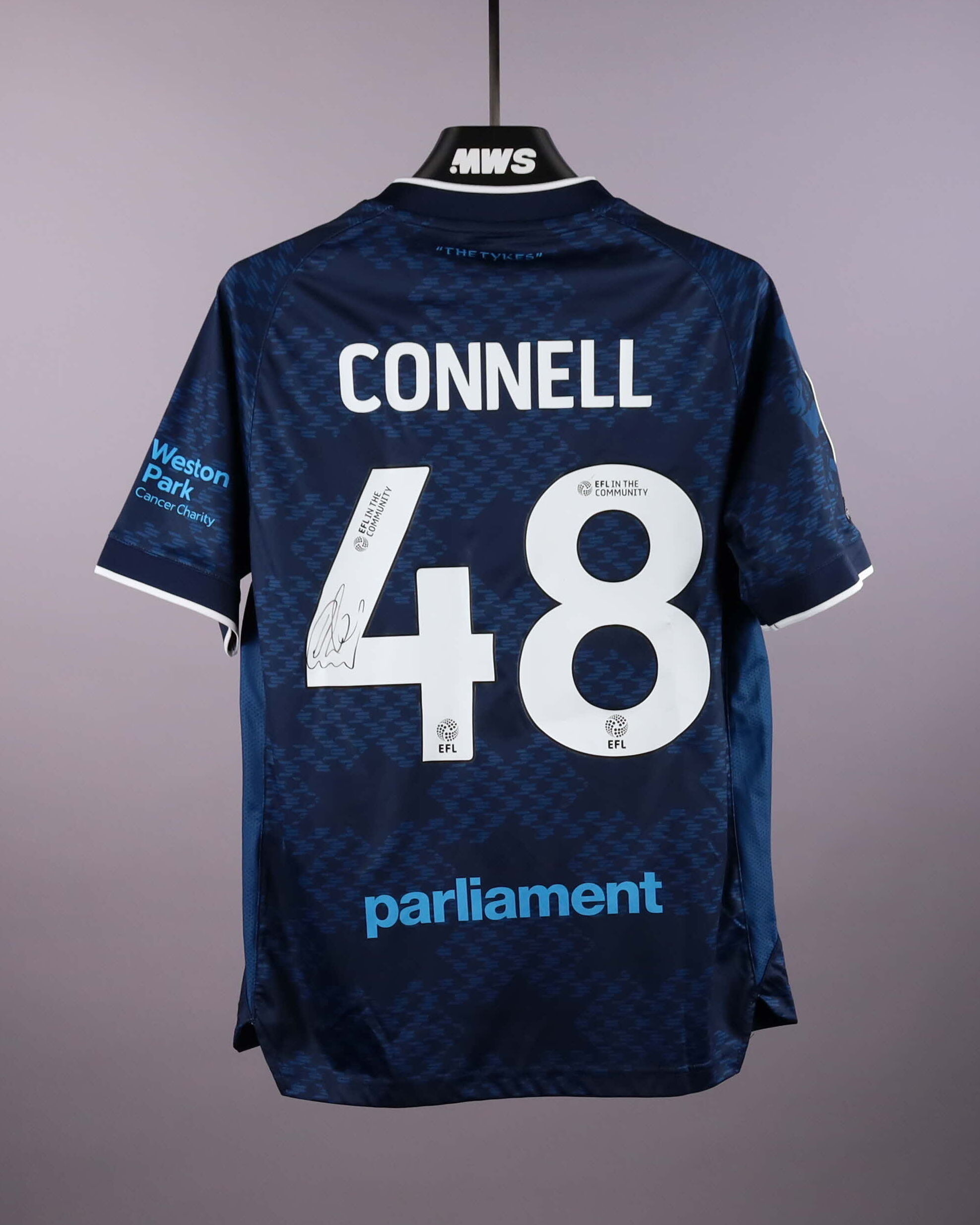 Luca Connell Barnsley jersey