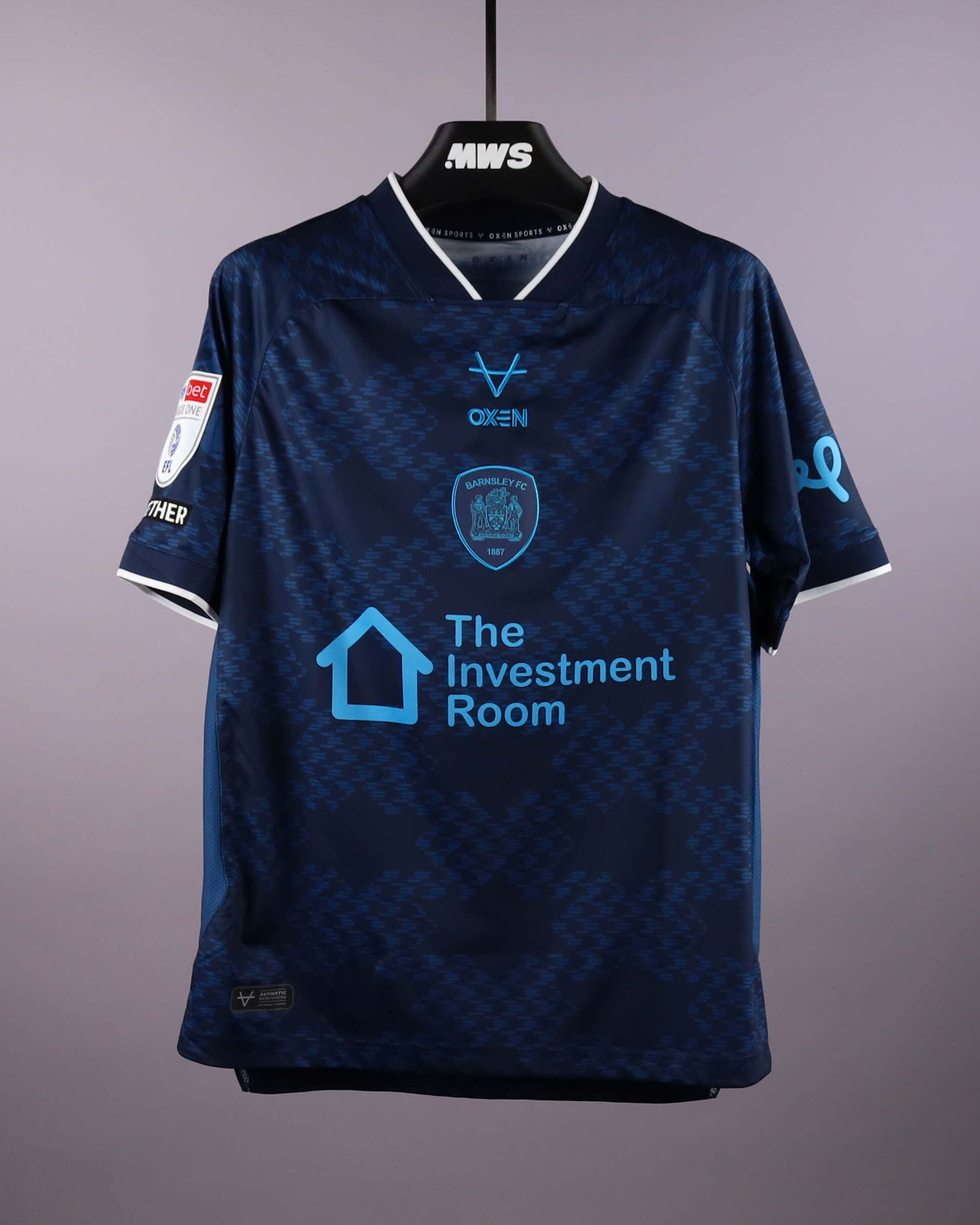 Luca Connell Barnsley jersey