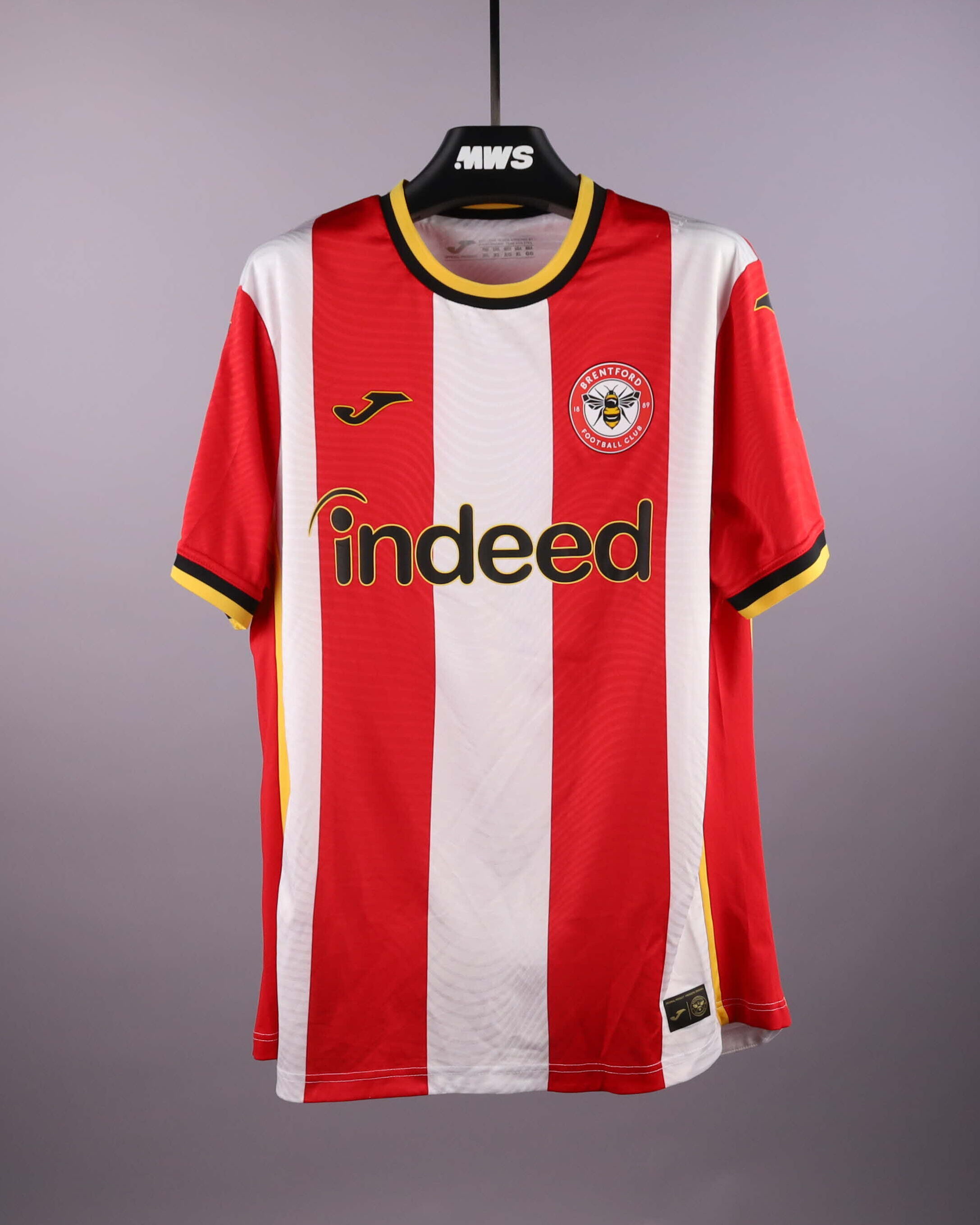 Igor Thiago  Brentford shirt