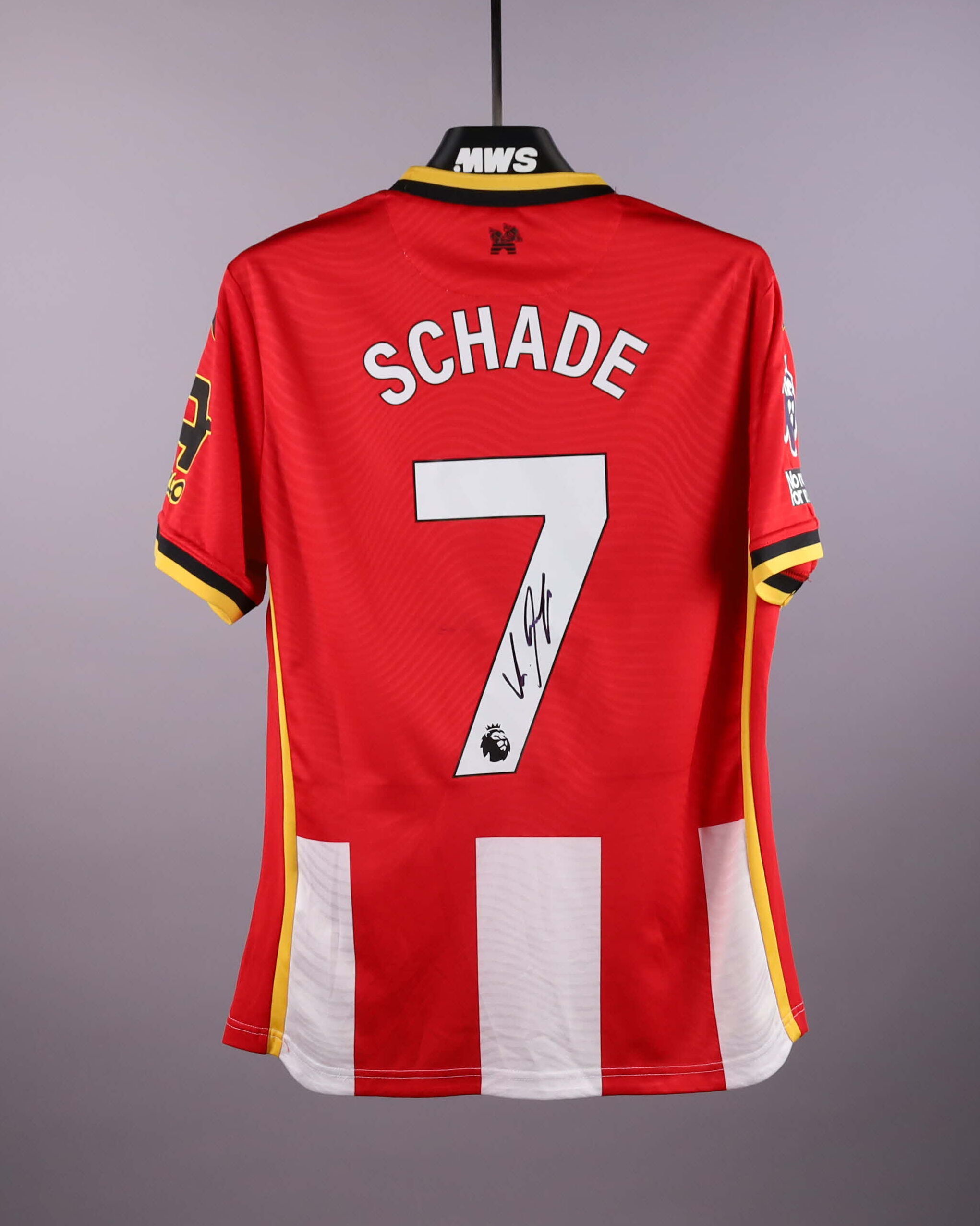 Kevin Schade Brentford shirt