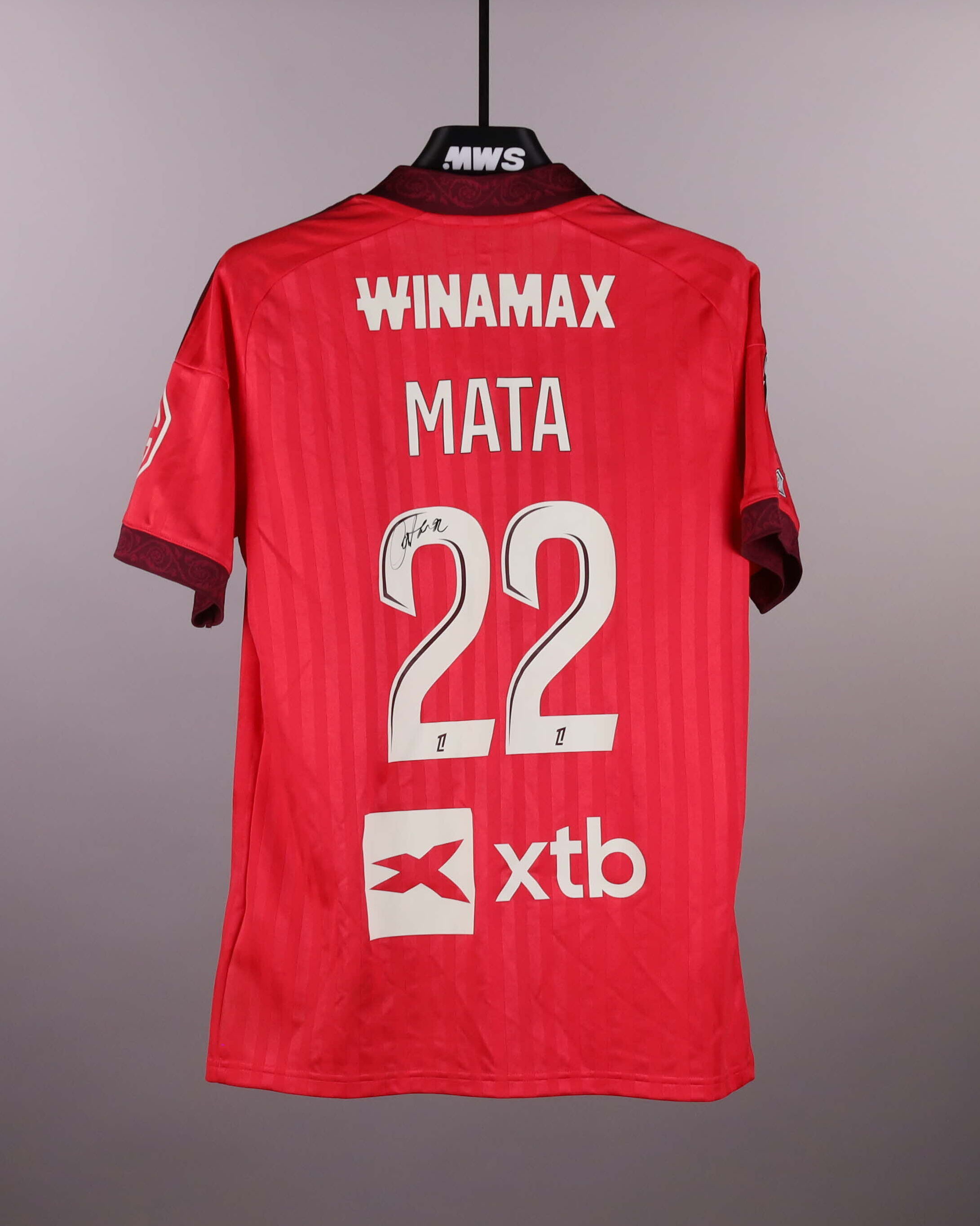 Clinton Mata Olympique Lyonnais shirt