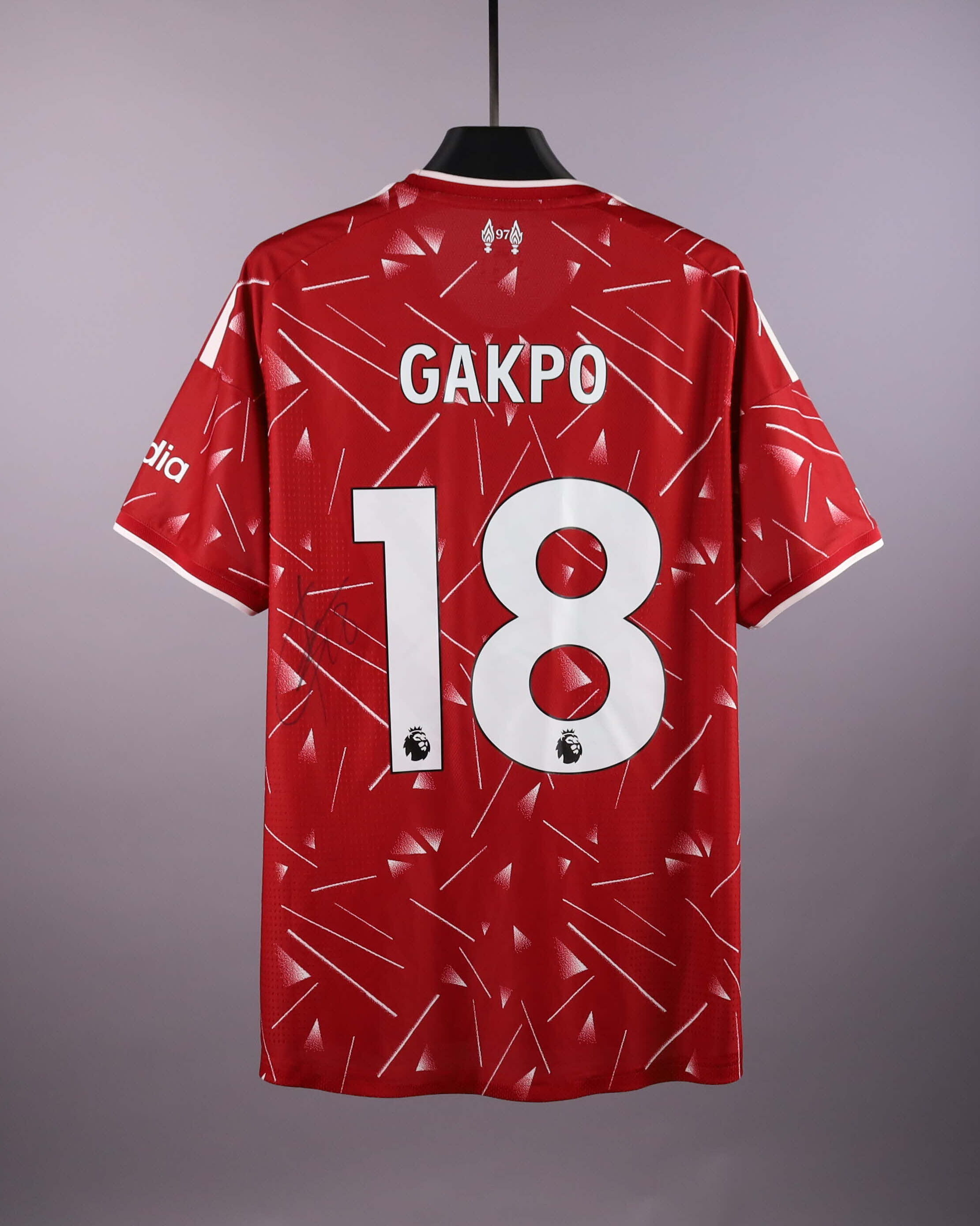 Cody Gakpo Liverpool のシャツ