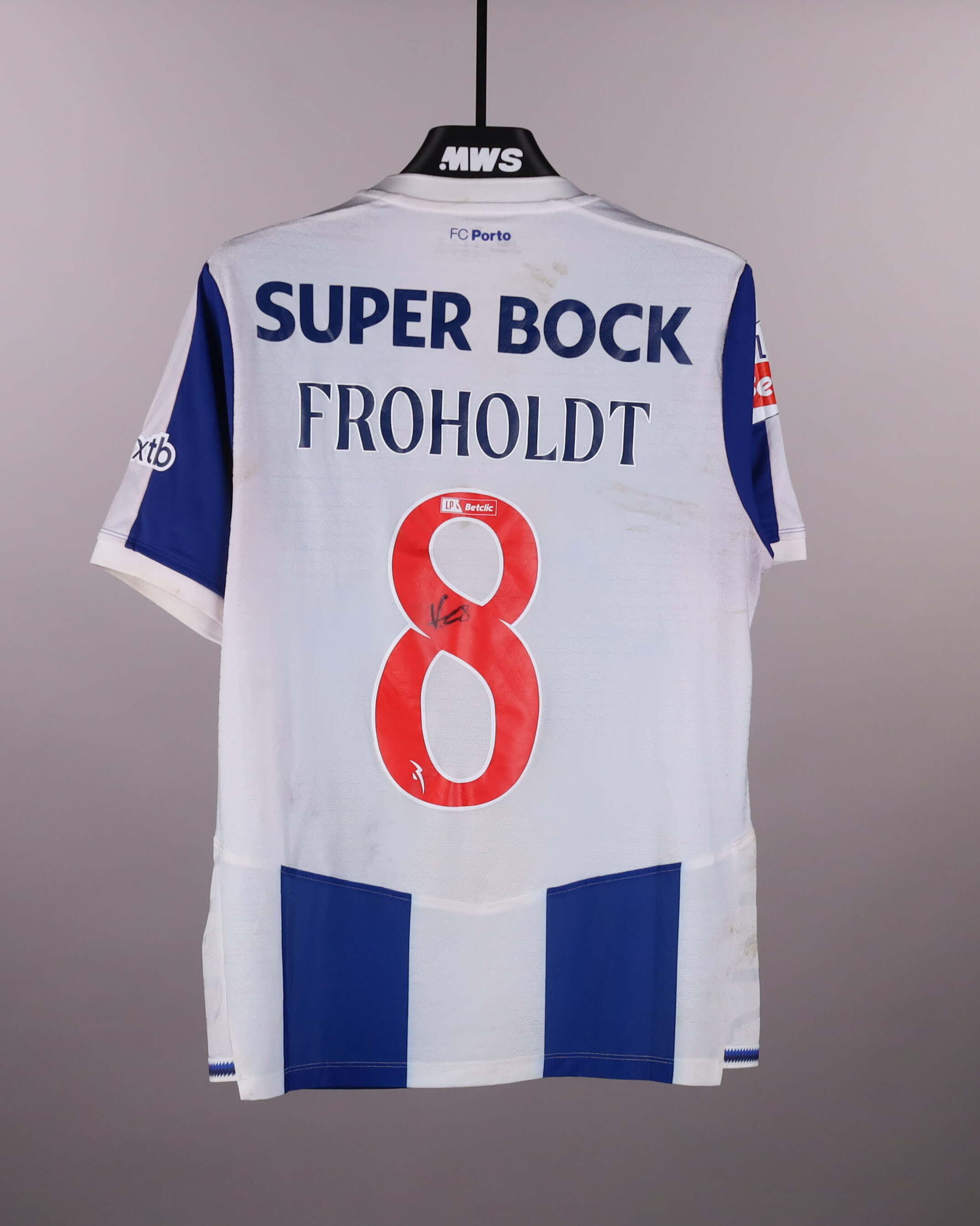 Victor Froholdt FC Porto jersey