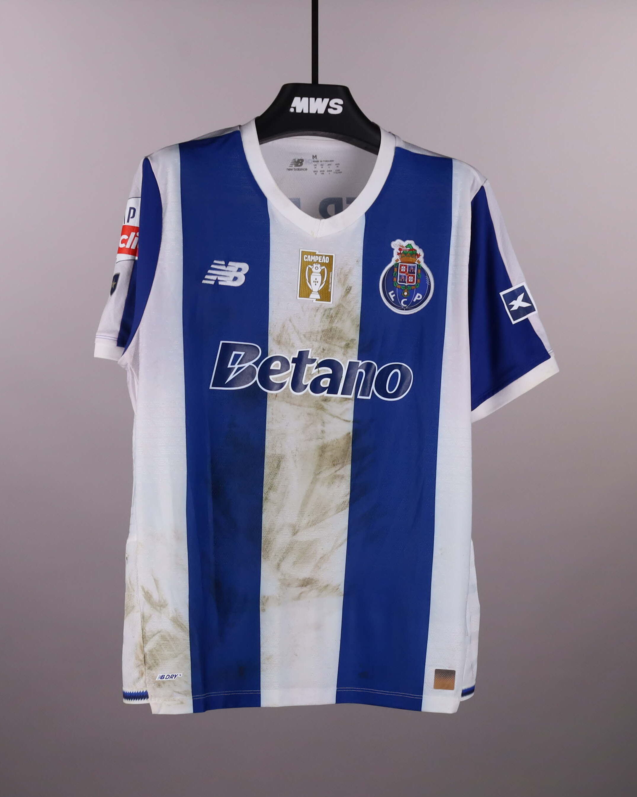 Victor Froholdt FC Porto jersey