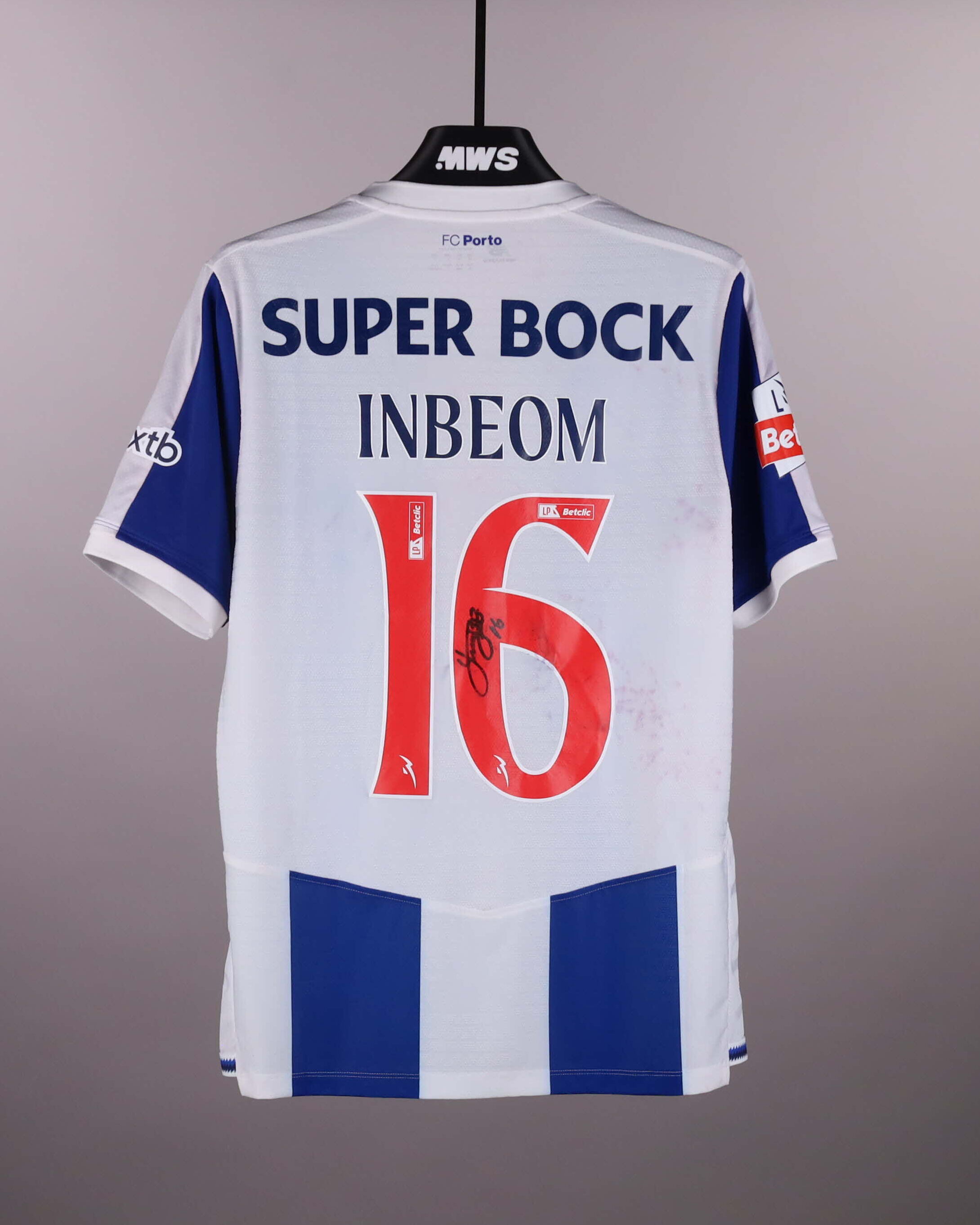 In-beom Hwang 황인범 FC Porto jersey