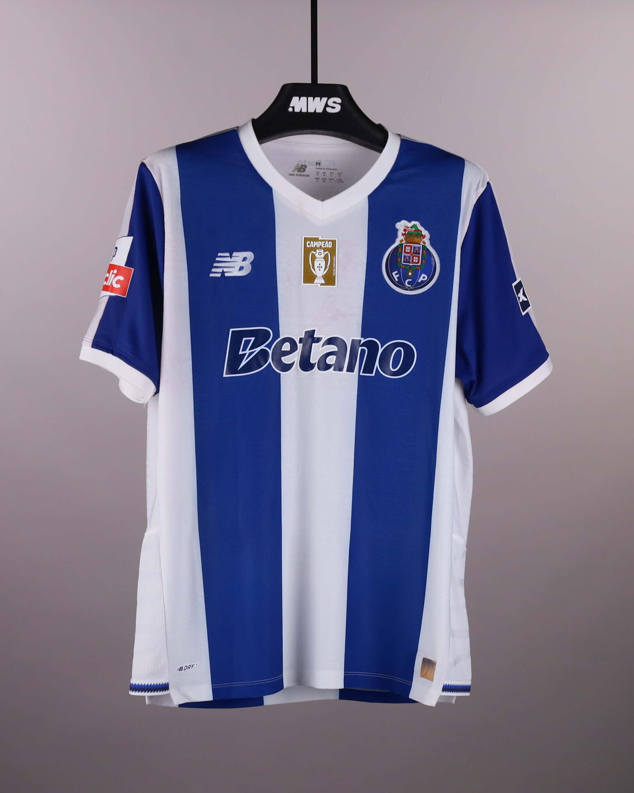 In-beom Hwang 황인범 FC Porto jersey