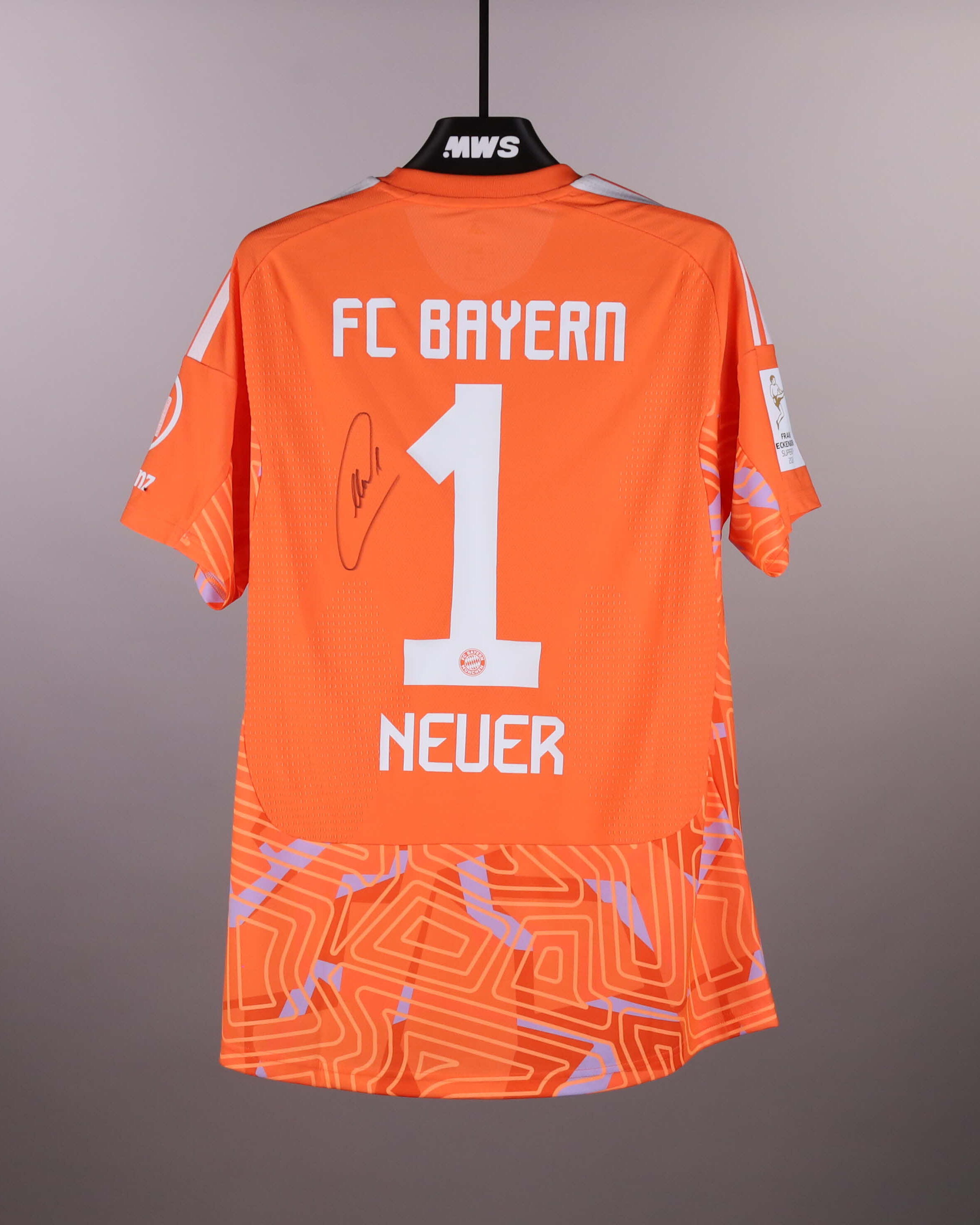 Manuel Neuer FC Bayern München shirt
