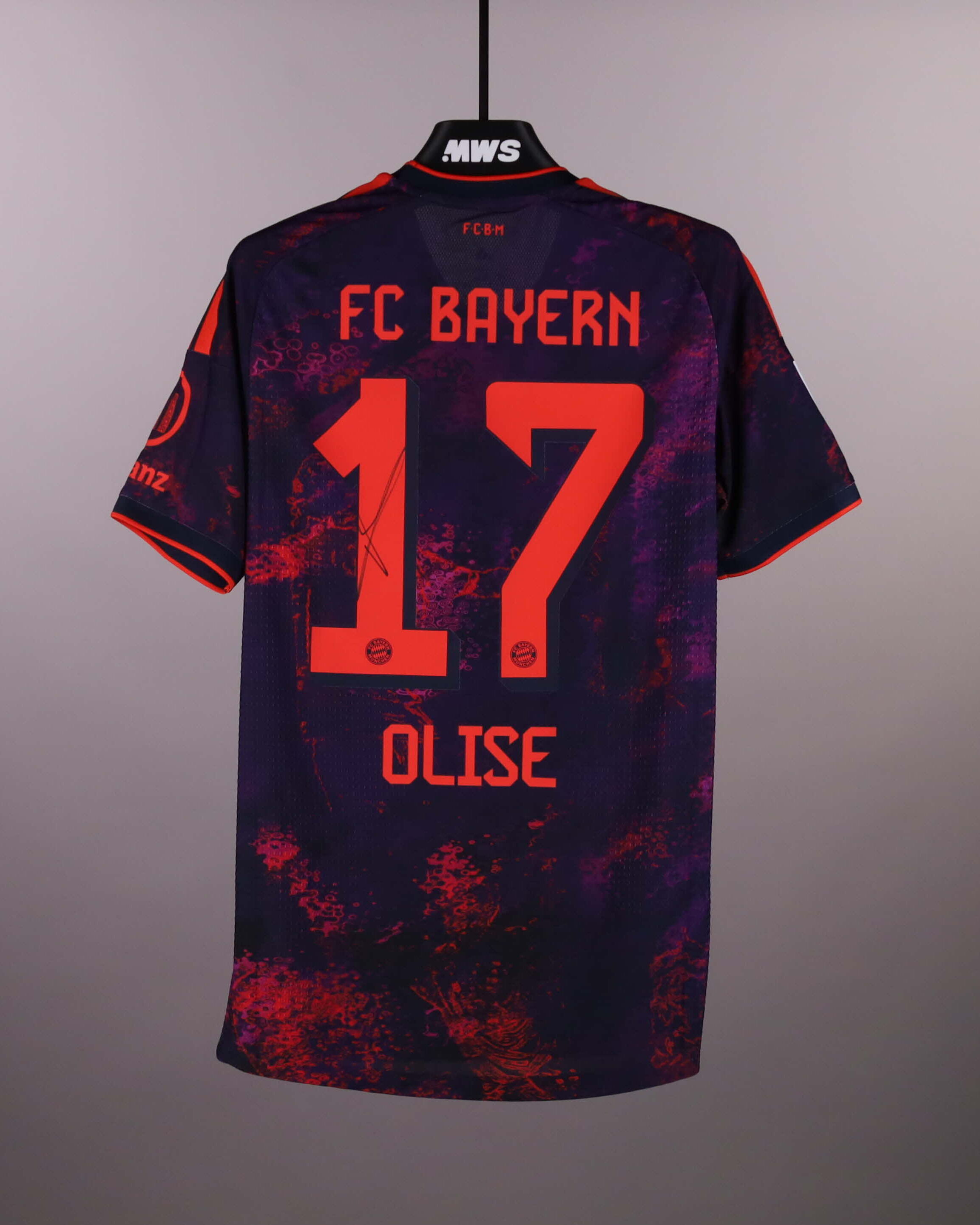 Michael Olise FC Bayern München shirt