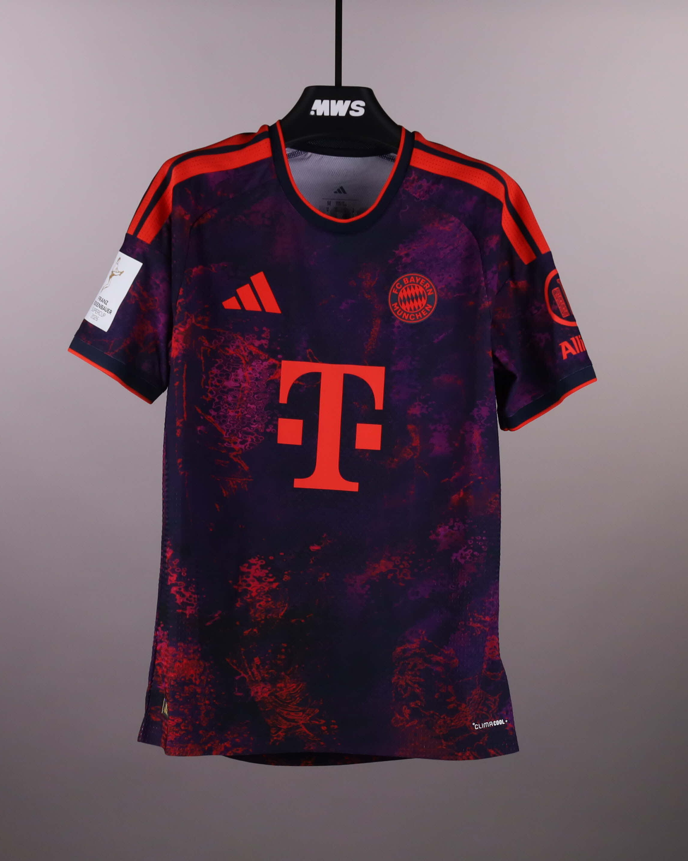 Konrad Laimer FC Bayern München shirt