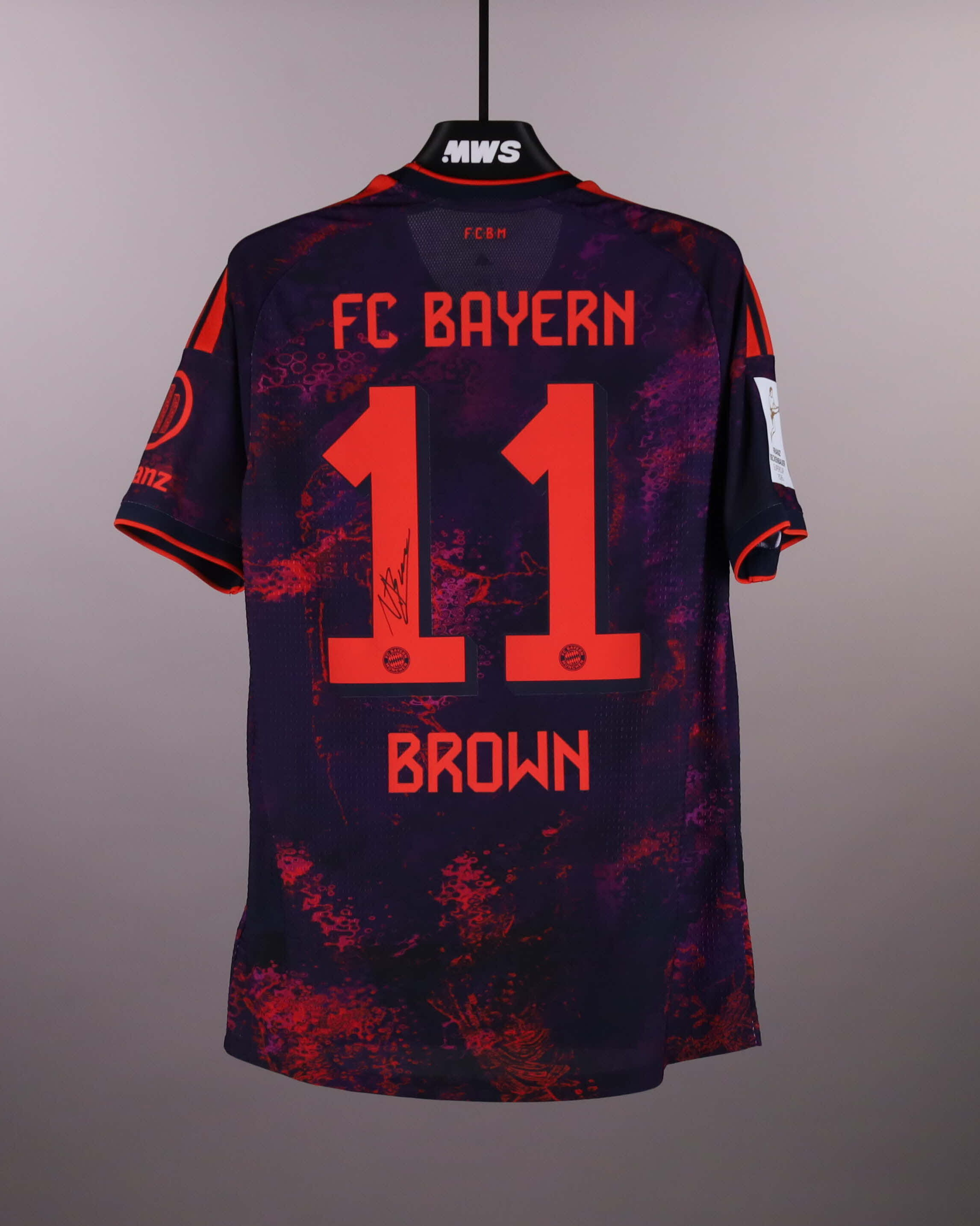 Nathaniel Brown FC Bayern München shirt