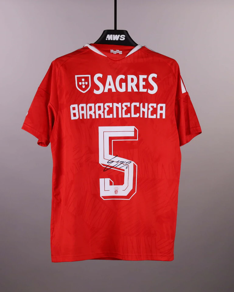 Enzo Barrenechea SL Benfica jersey