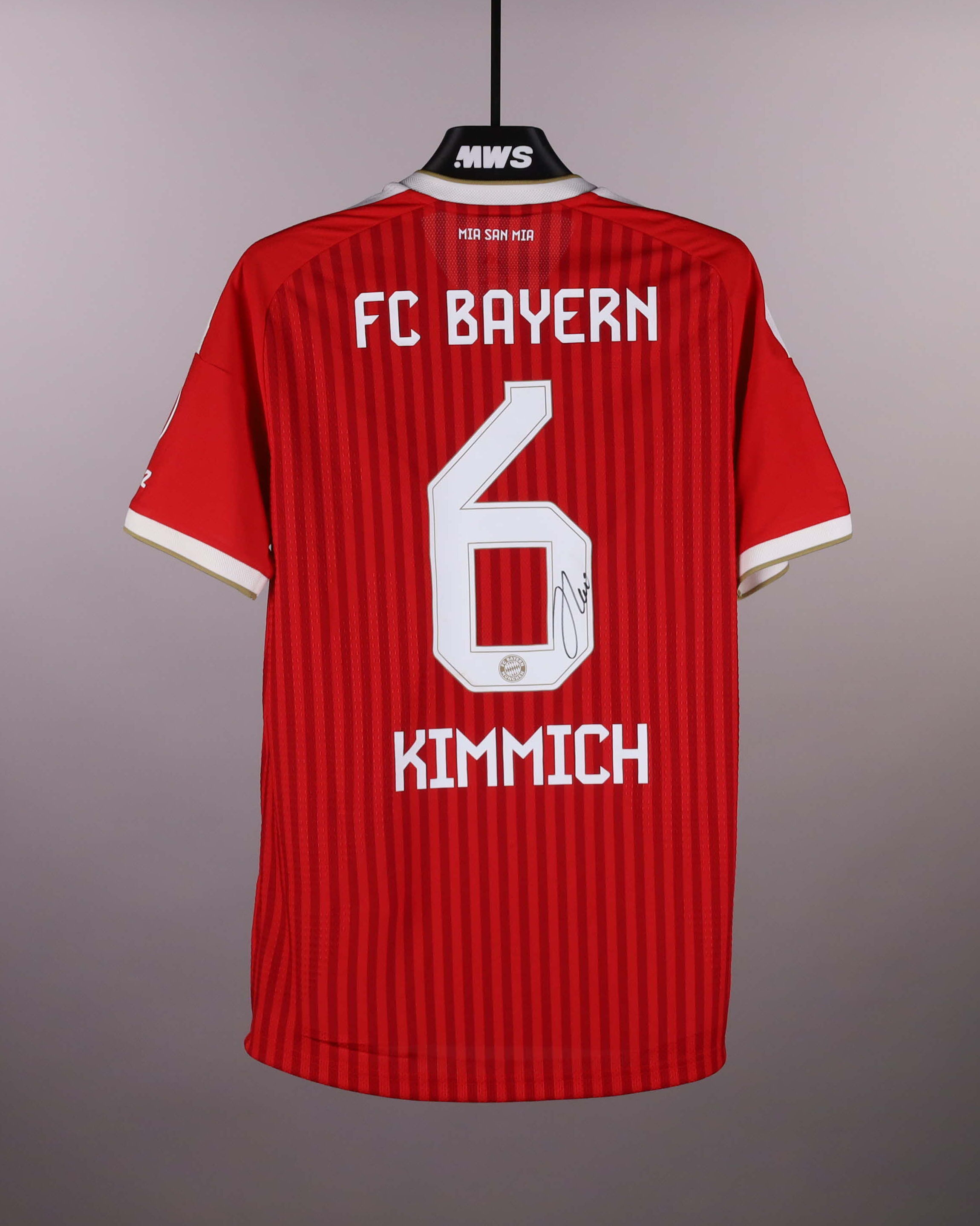 Joshua Kimmich FC Bayern München shirt