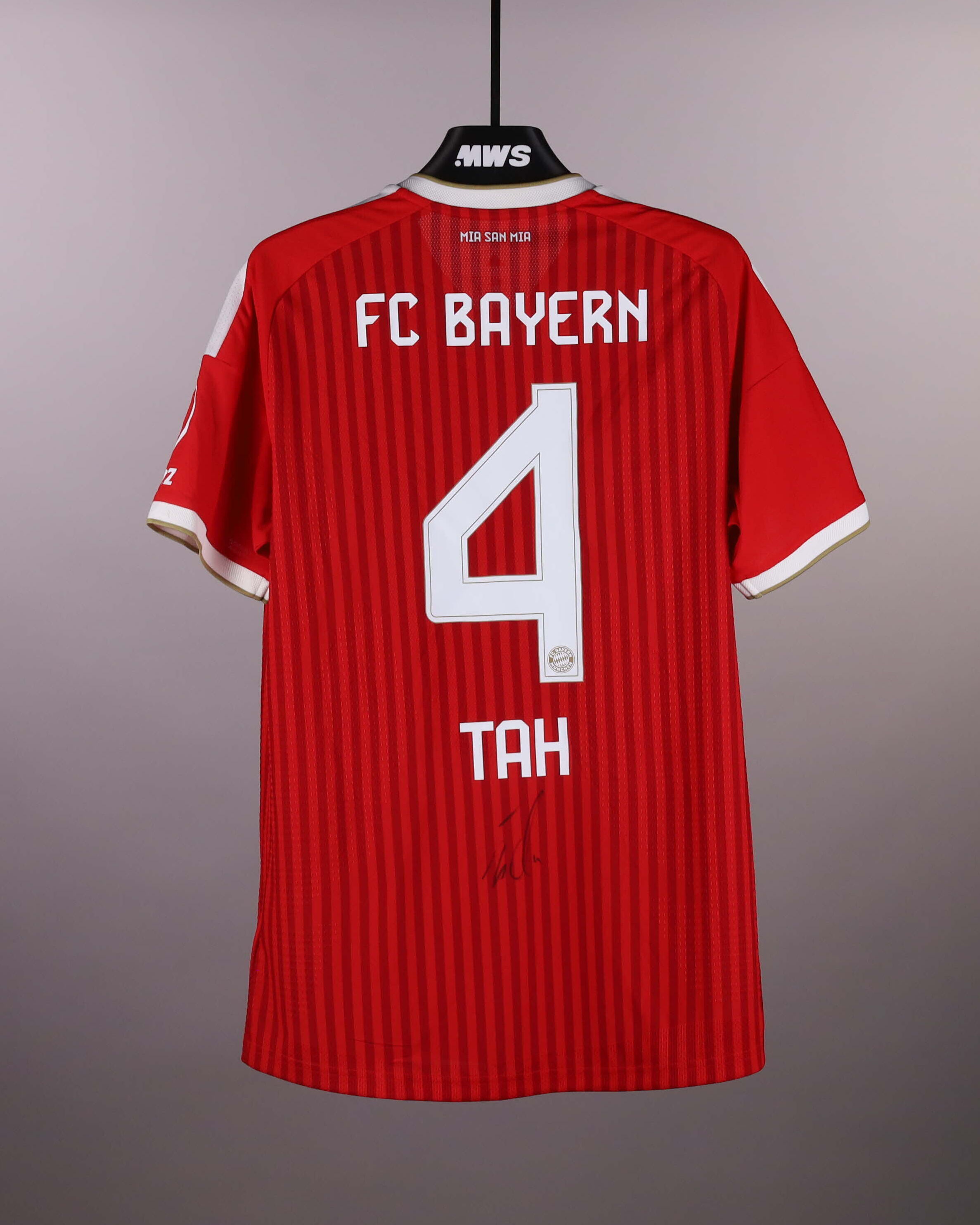 Jonathan Tah FC Bayern München shirt