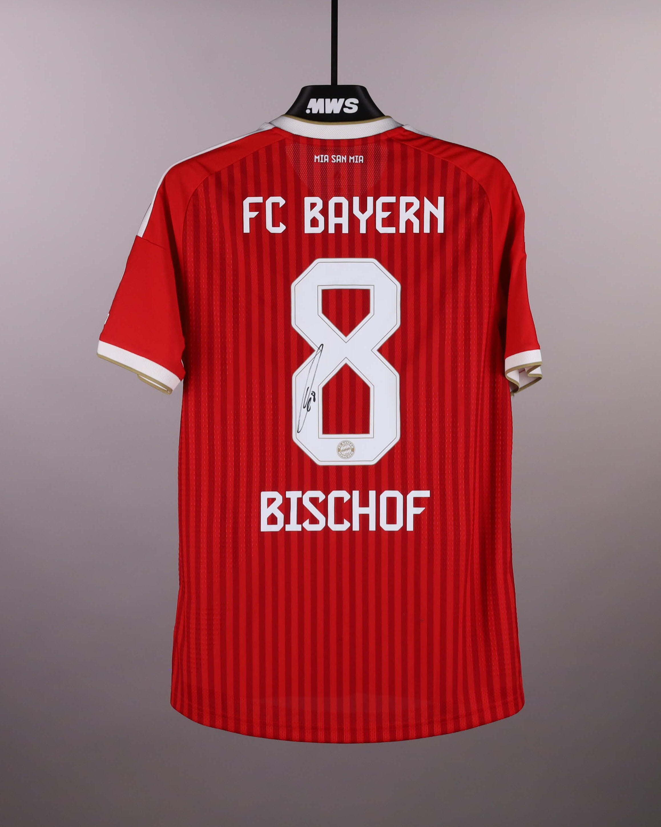 Tom Bischof FC Bayern München shirt