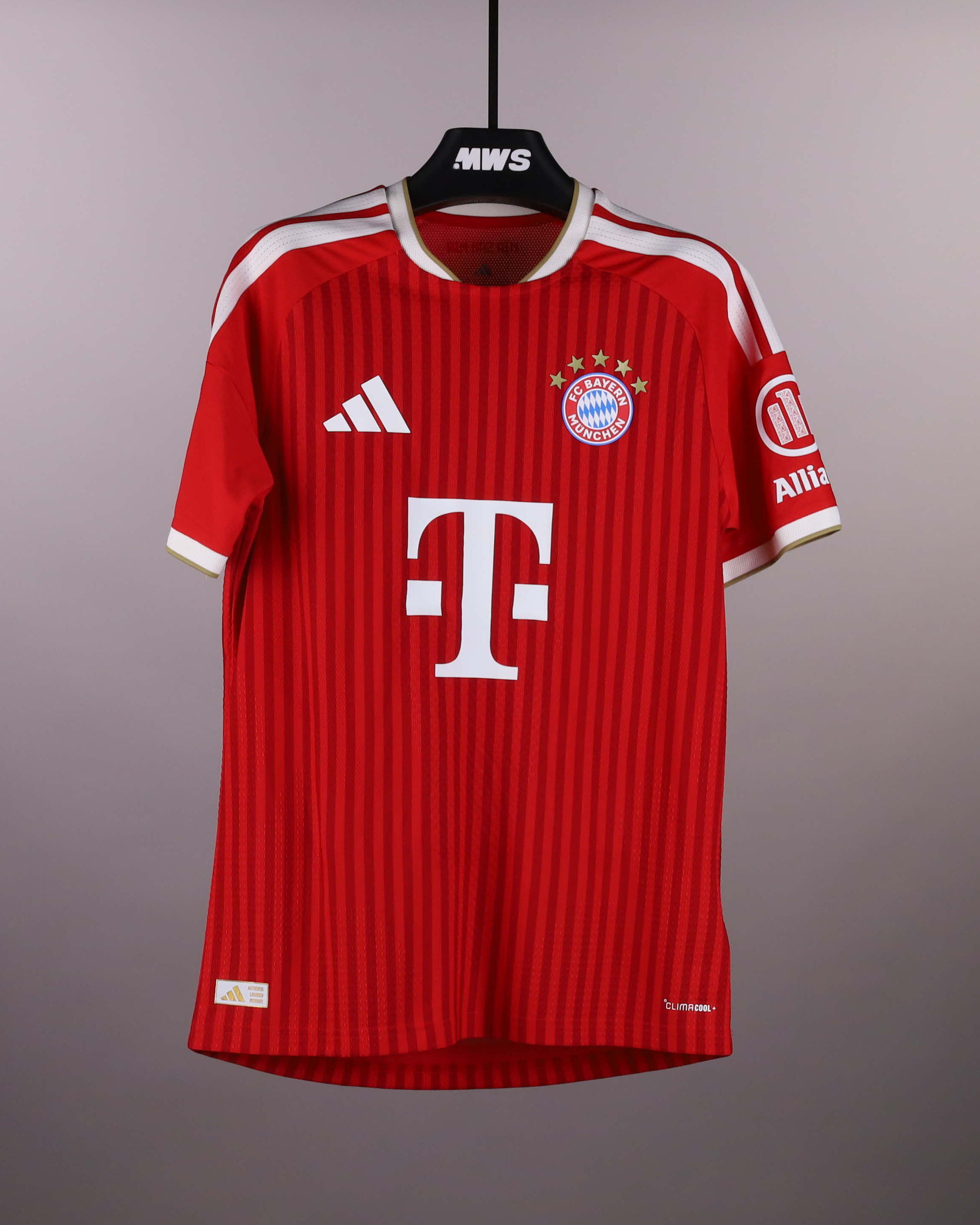 Tom Bischof FC Bayern München shirt