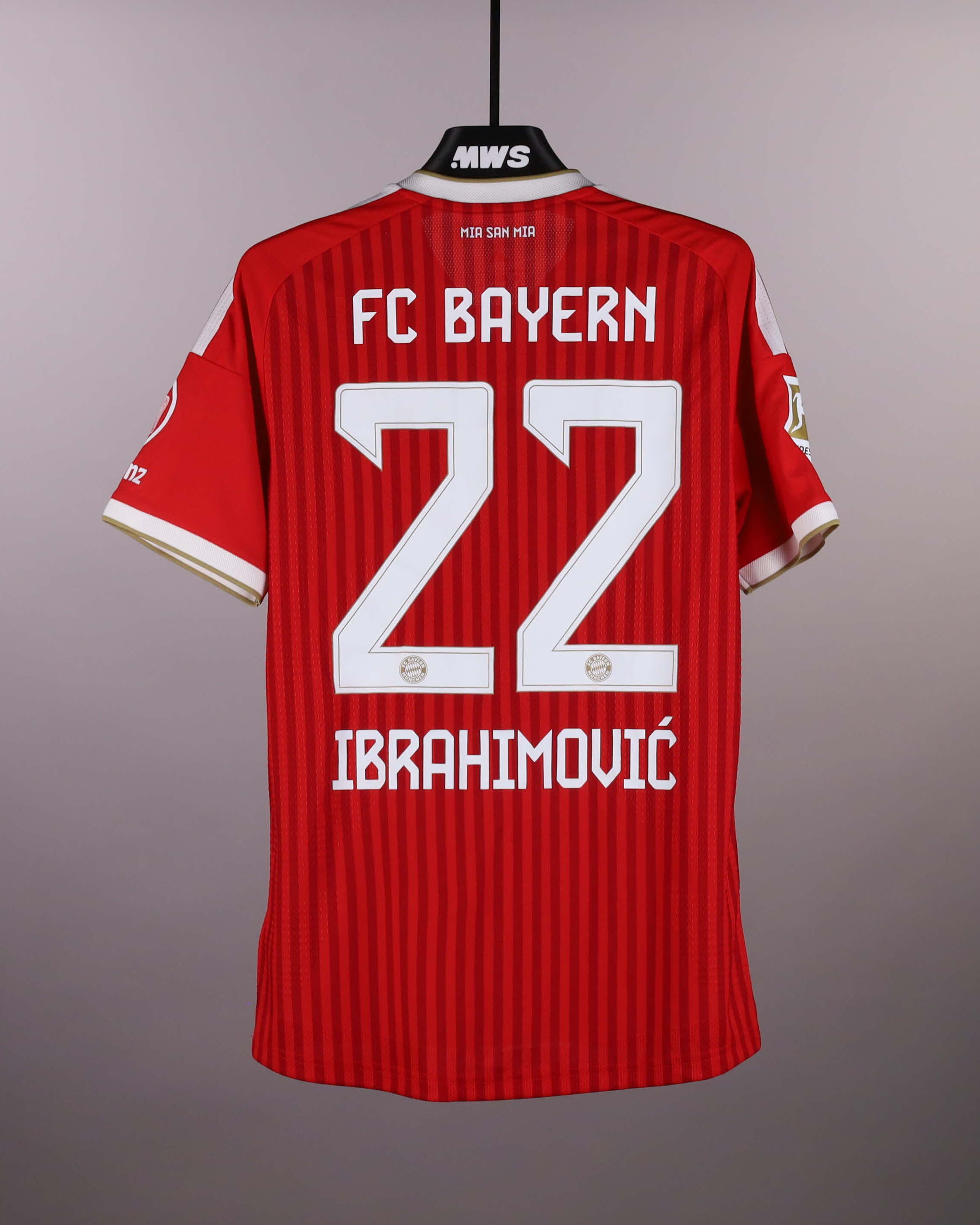 Arijon Ibrahimović FC Bayern München shirt
