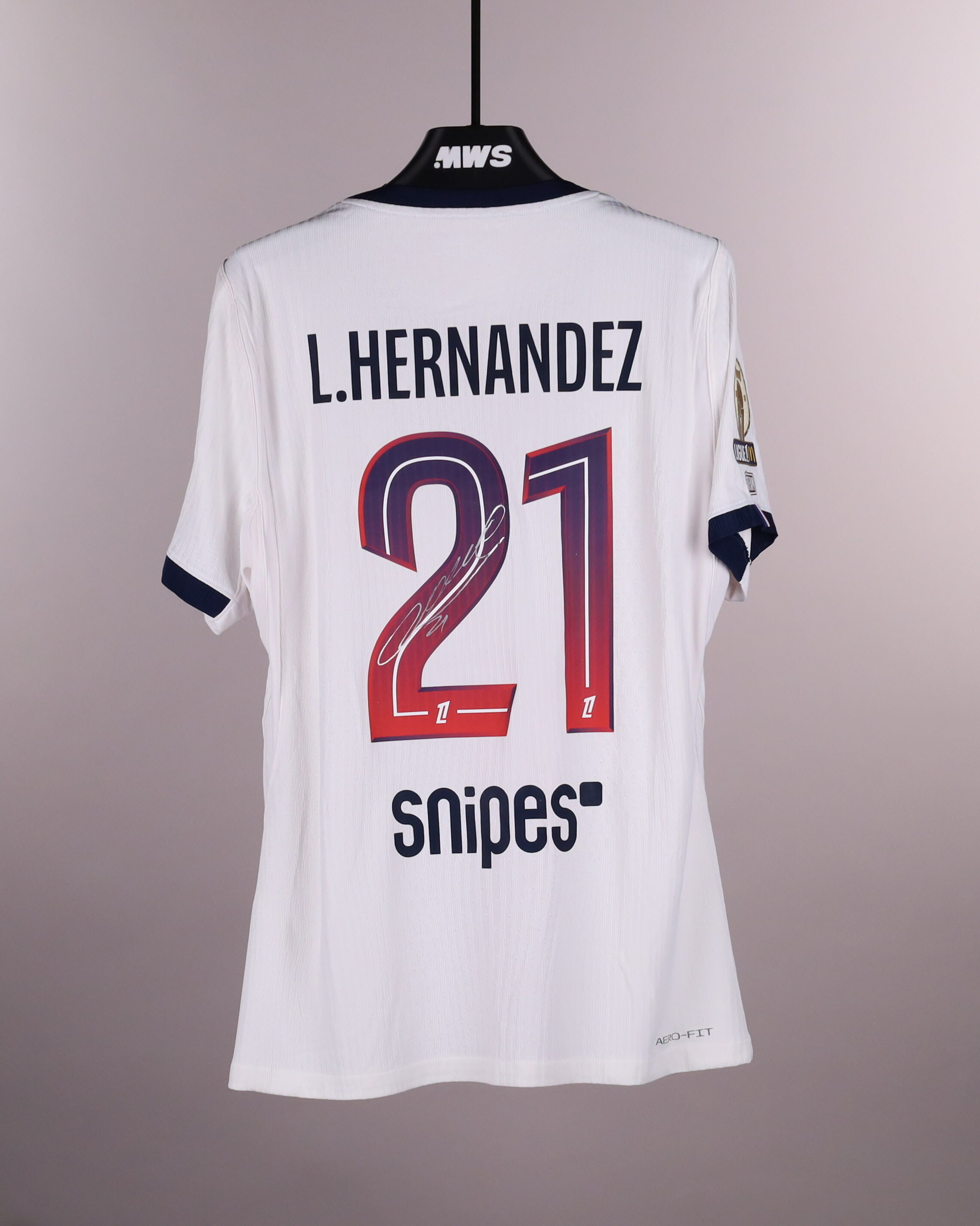 Lucas Hernández Paris Saint-Germain shirt