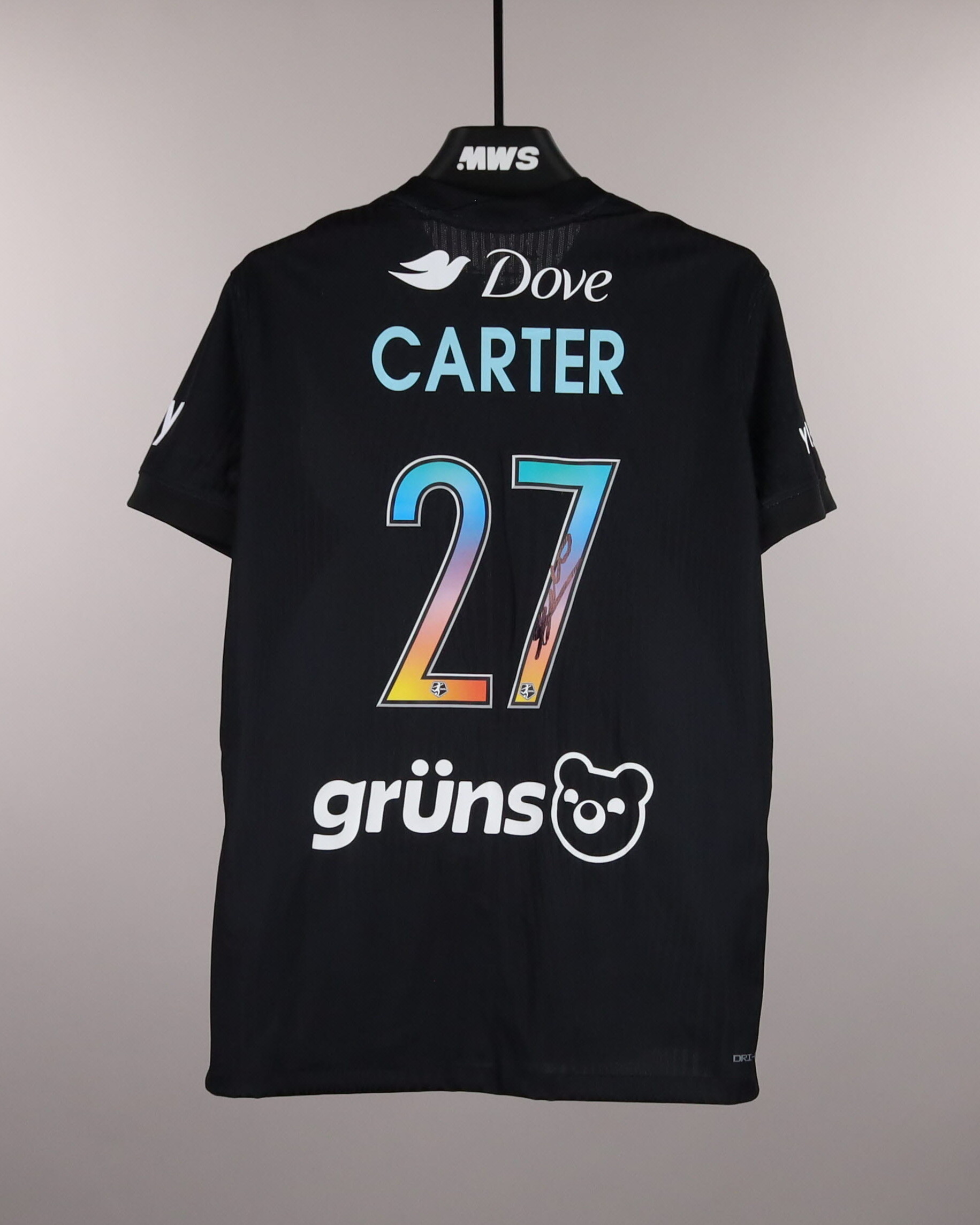 Jess Carter Gotham FC jersey