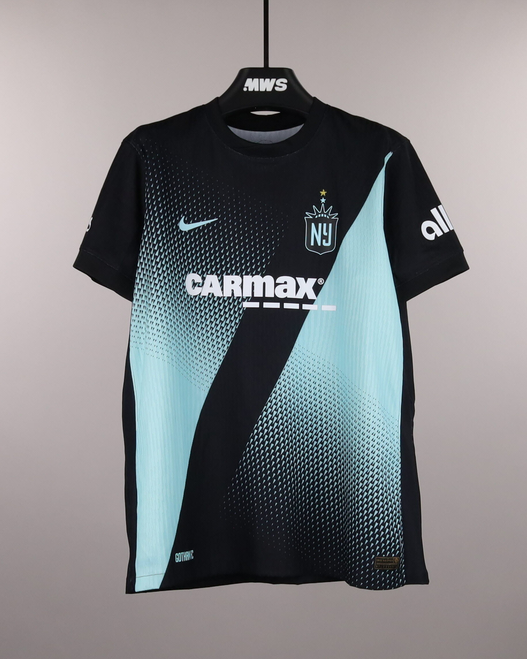 Jess Carter Gotham FC jersey