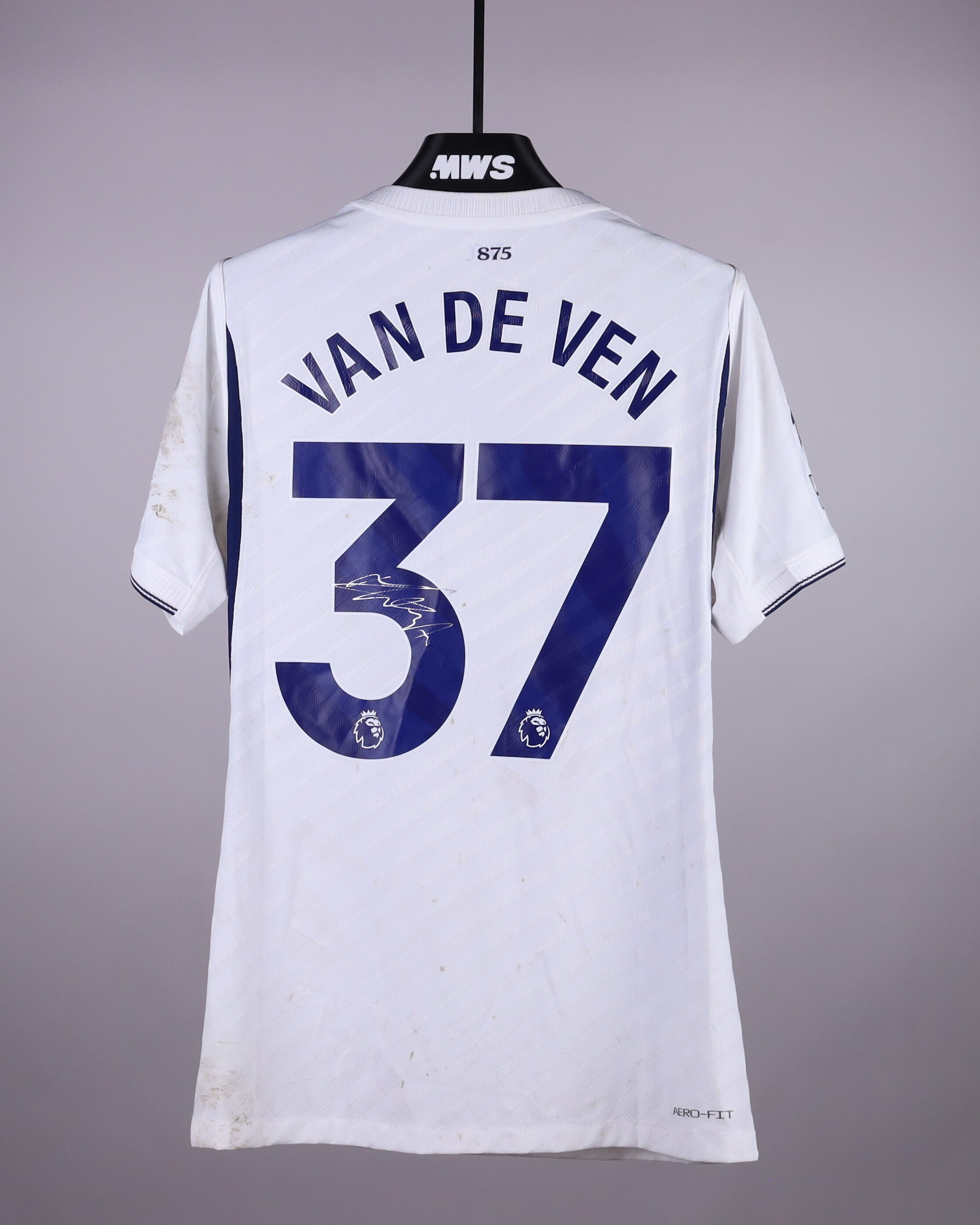 Micky van de Ven Tottenham Hotspur jersey