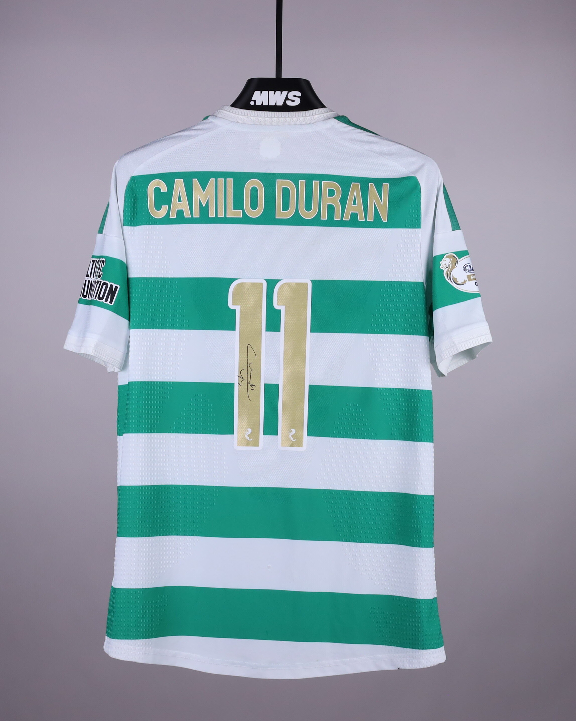 Camilo Durán Celtic jersey