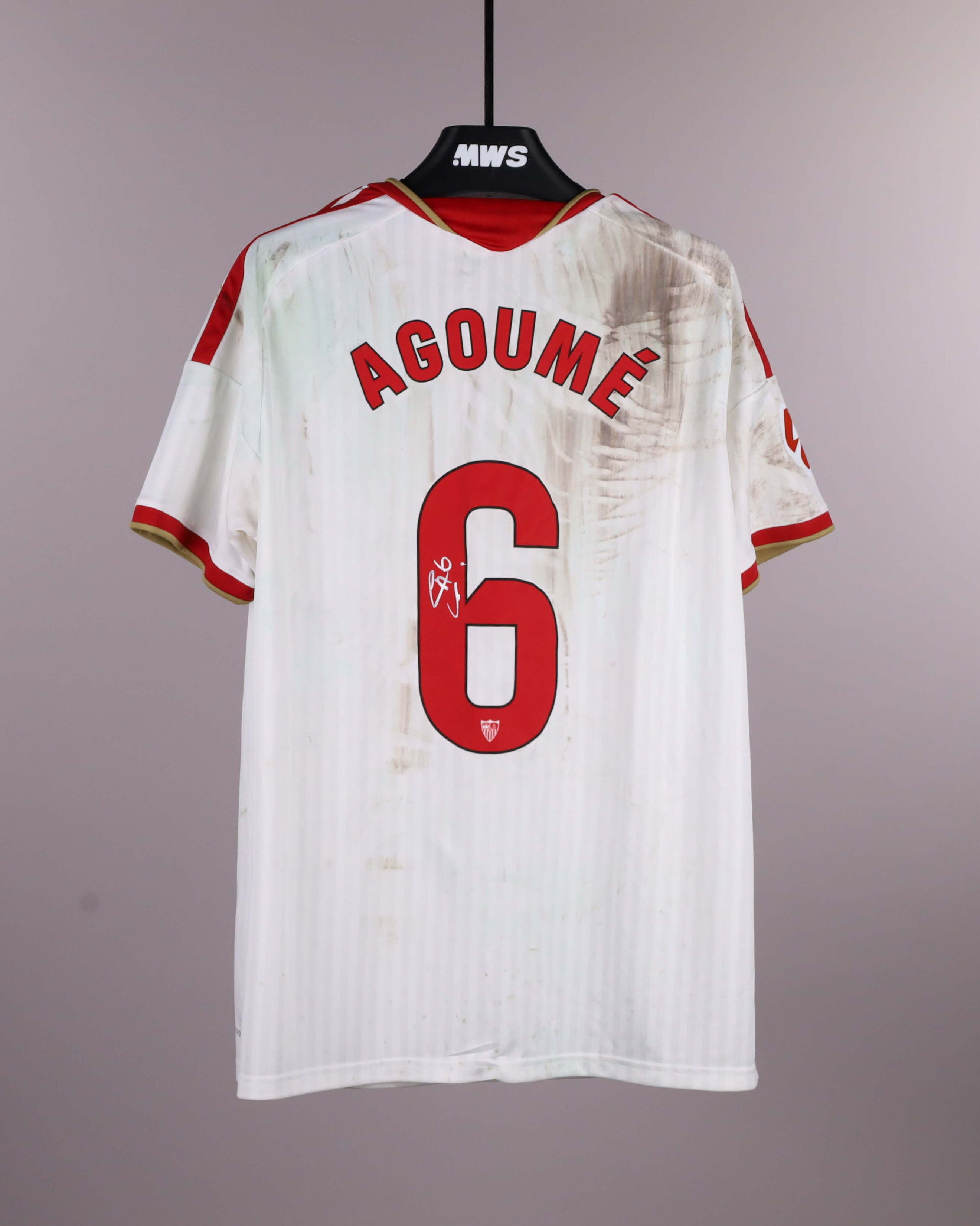 Sevilla FC-Trikot von Lucien Agoumé