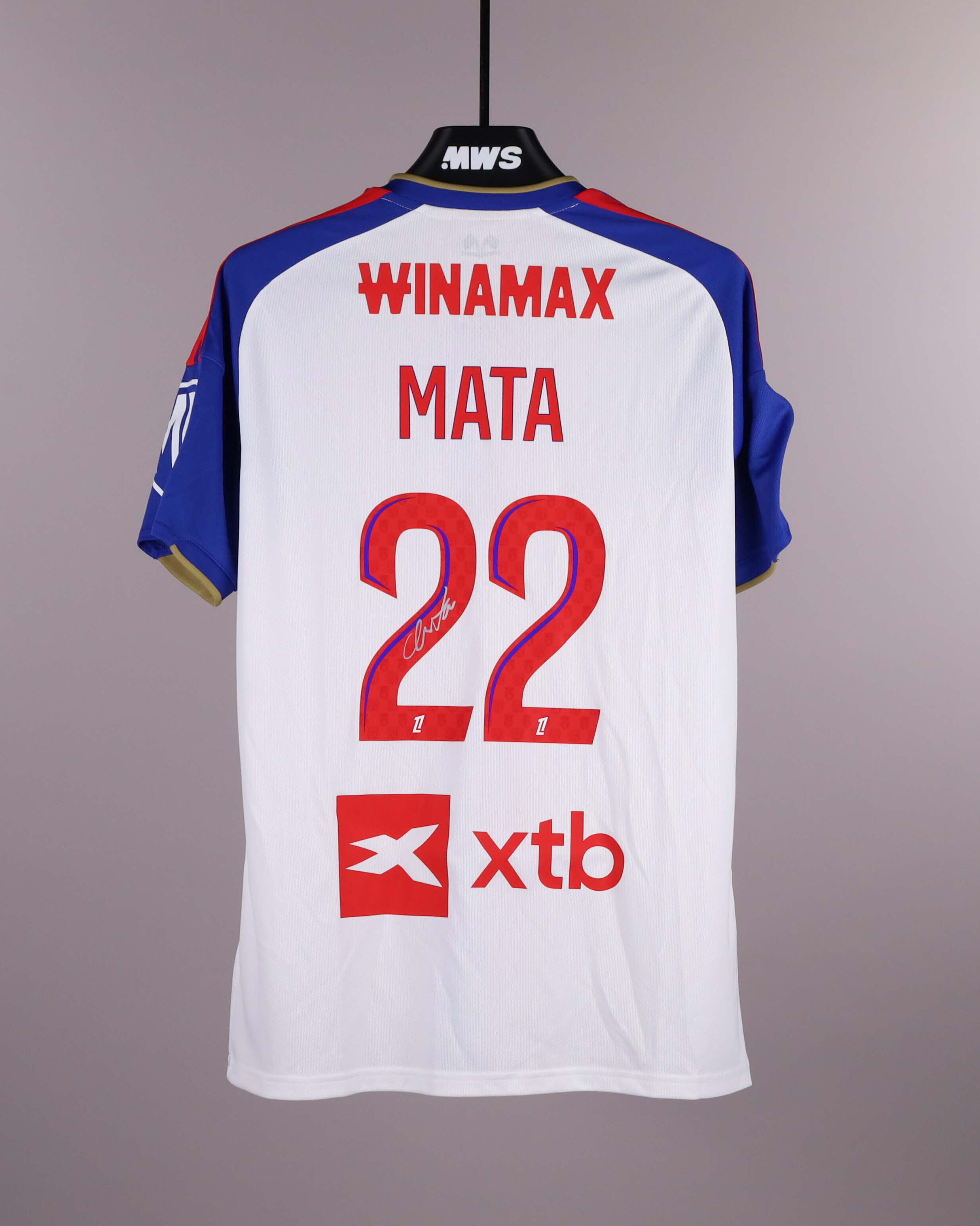 Clinton Mata Olympique Lyonnais jersey