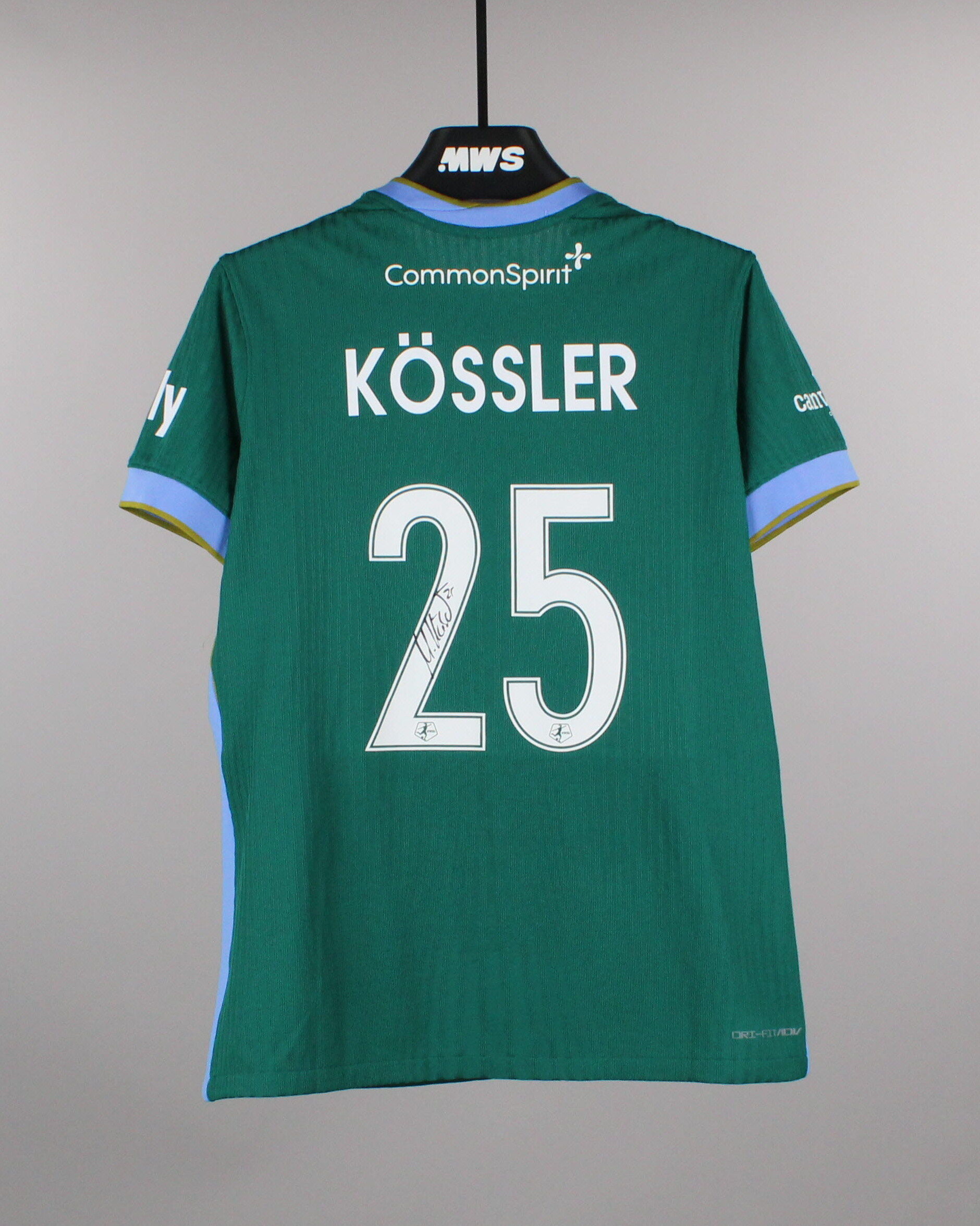 Melissa Kössler Denver Summit FC jersey