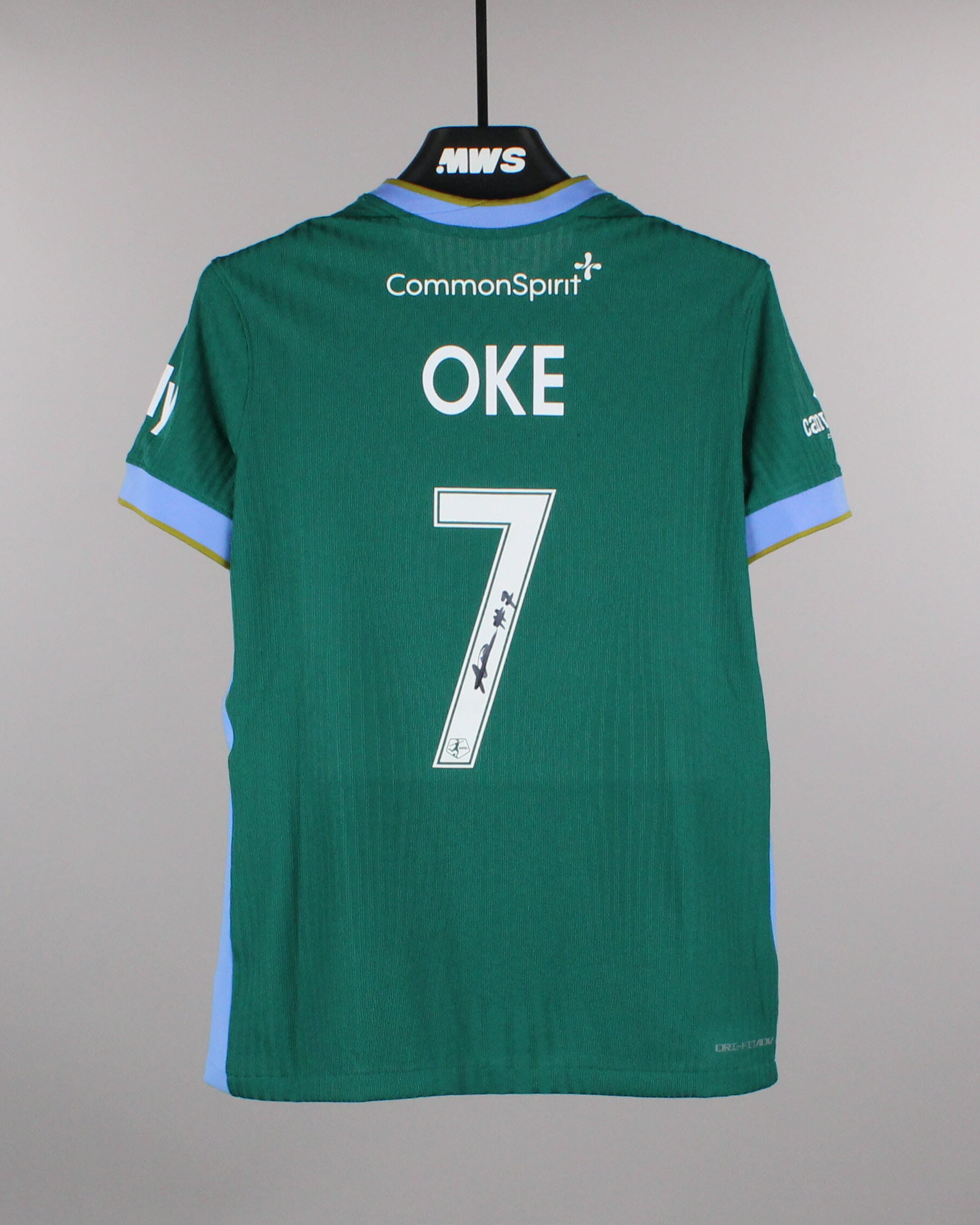 Ayo Oke Denver Summit FC jersey