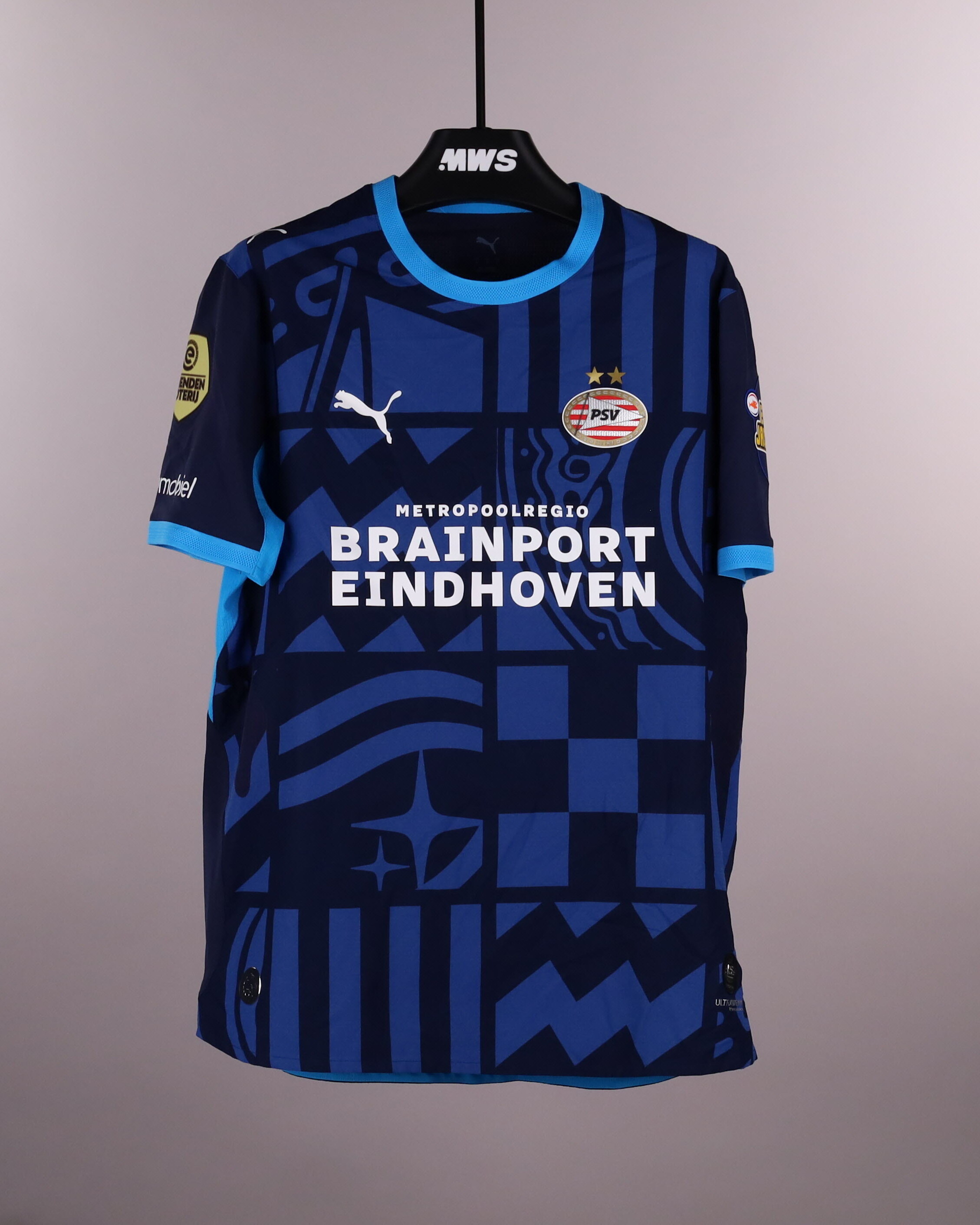 Guus Til PSV jersey
