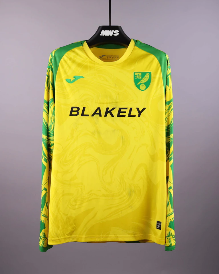 Ante Crnac Norwich City jersey