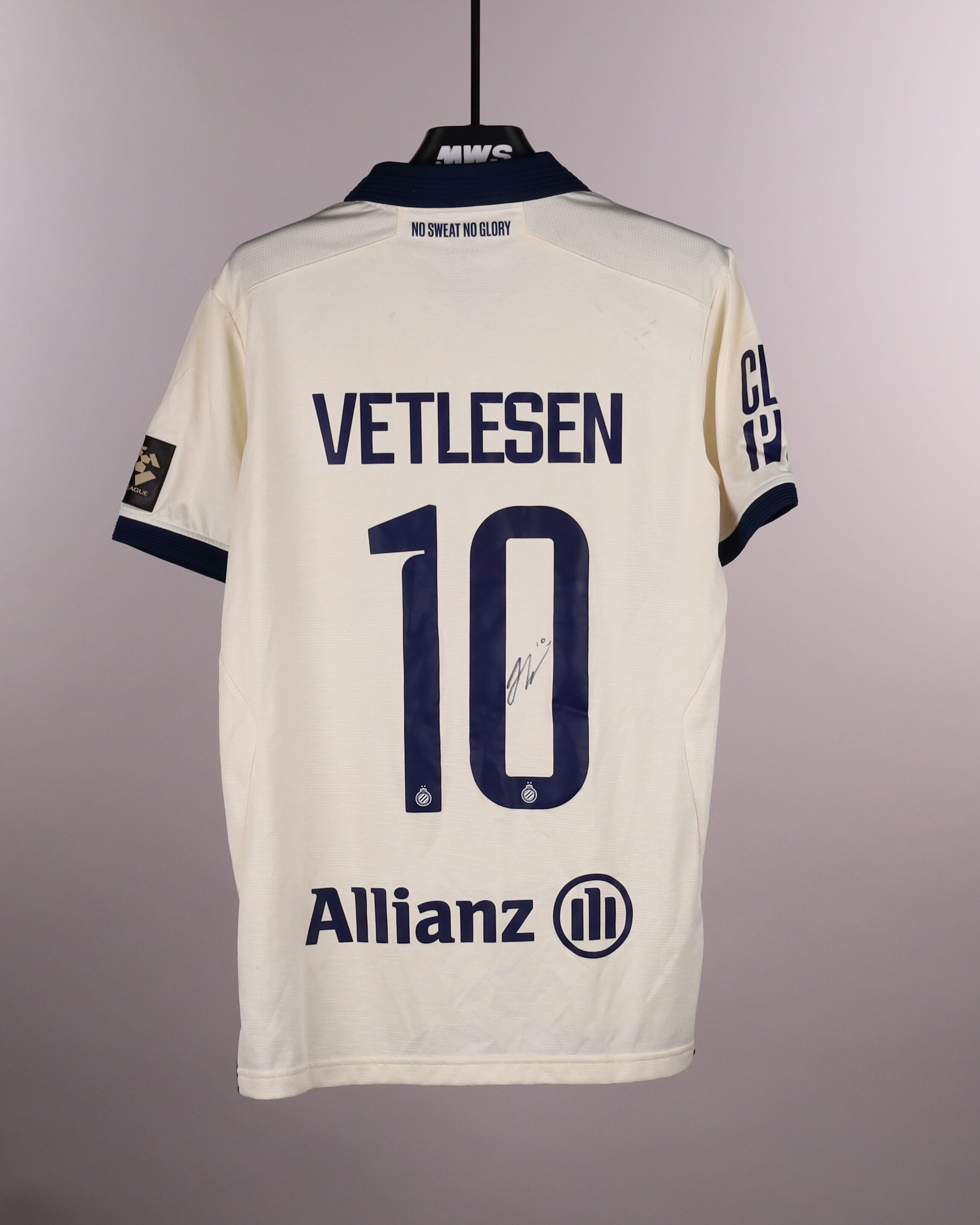 Hugo Vetlesen Club Brugge jersey