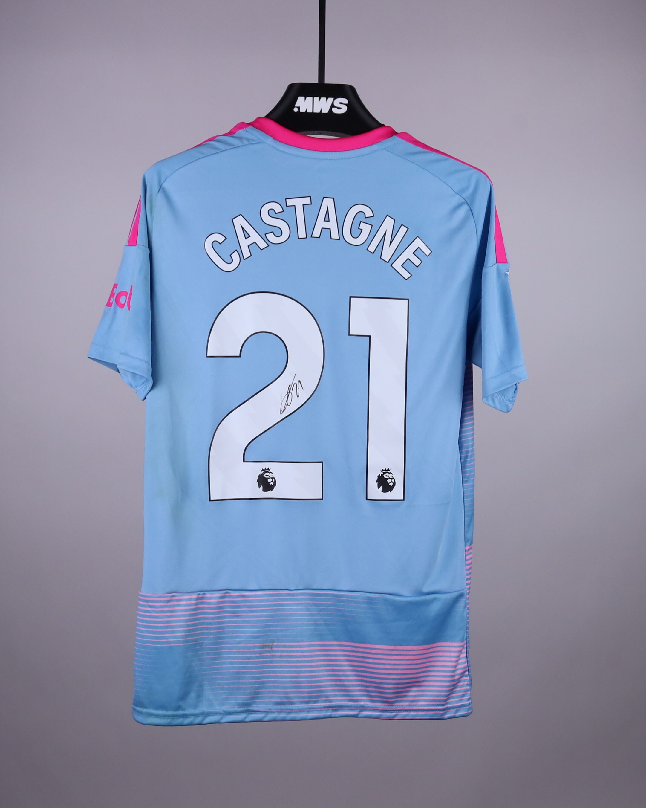 Fulham-Trikot von Timothy Castagne