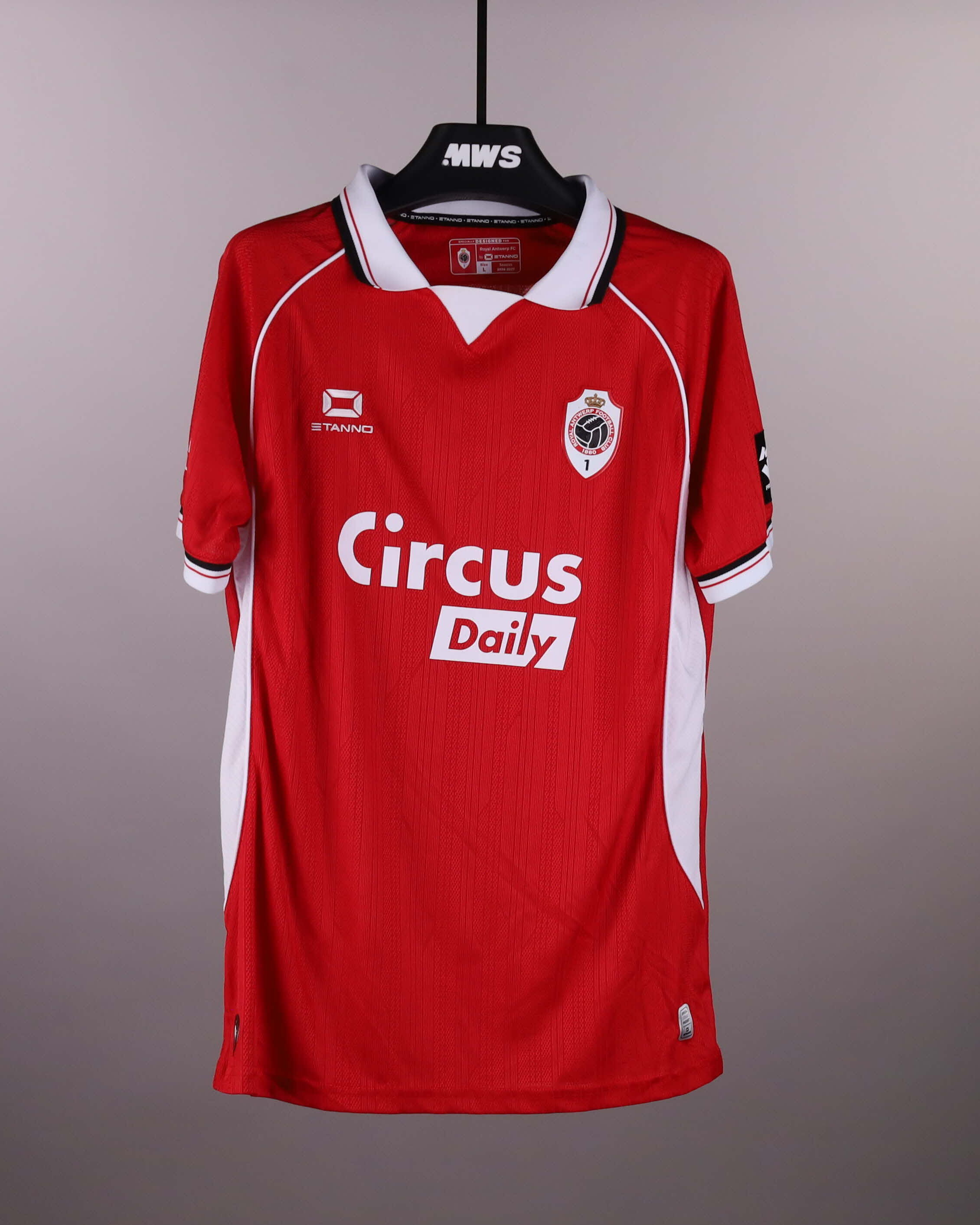 Luca Schelfhout Royal Antwerp FC jersey
