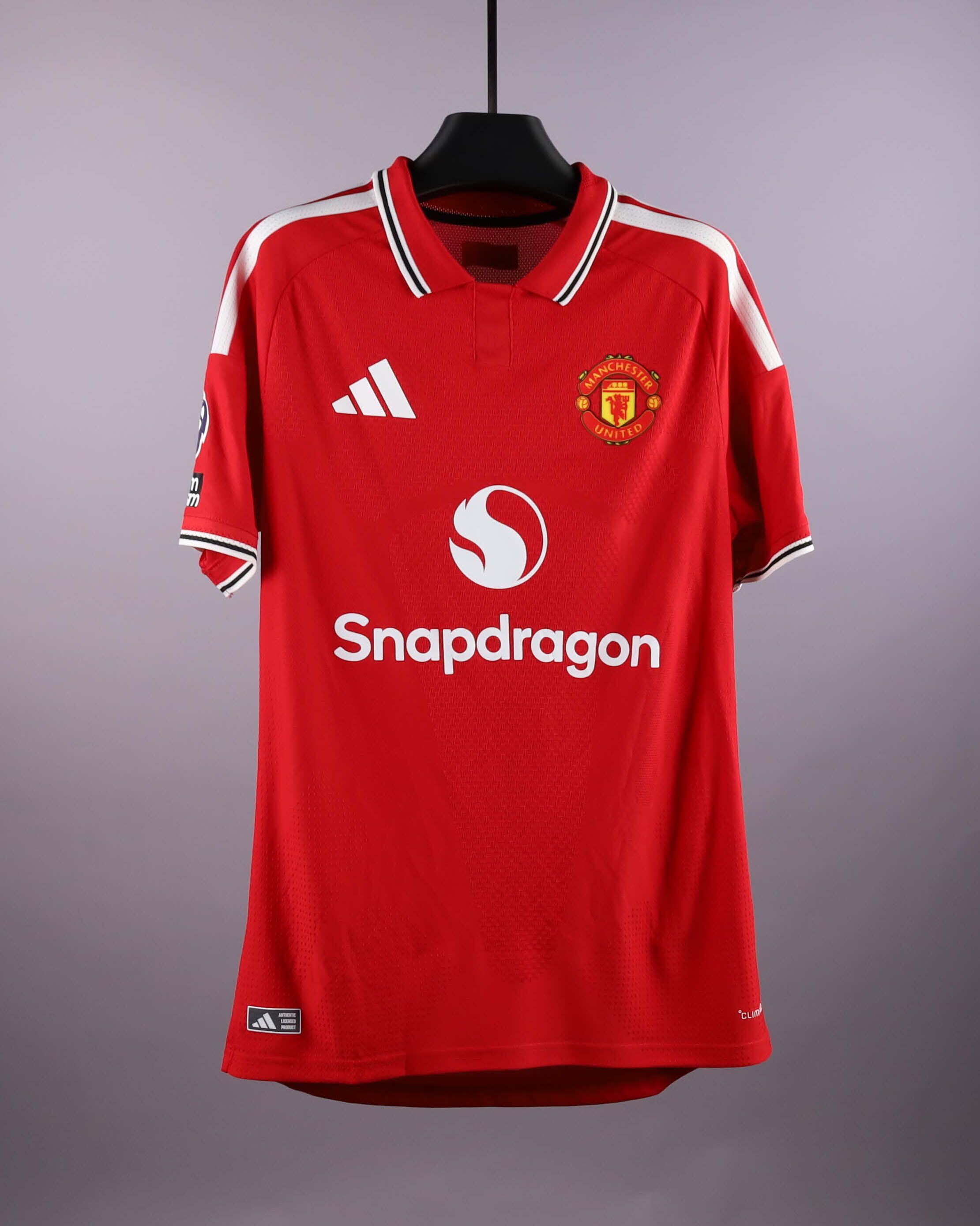 Camisola de Noussair Mazraoui, Manchester United