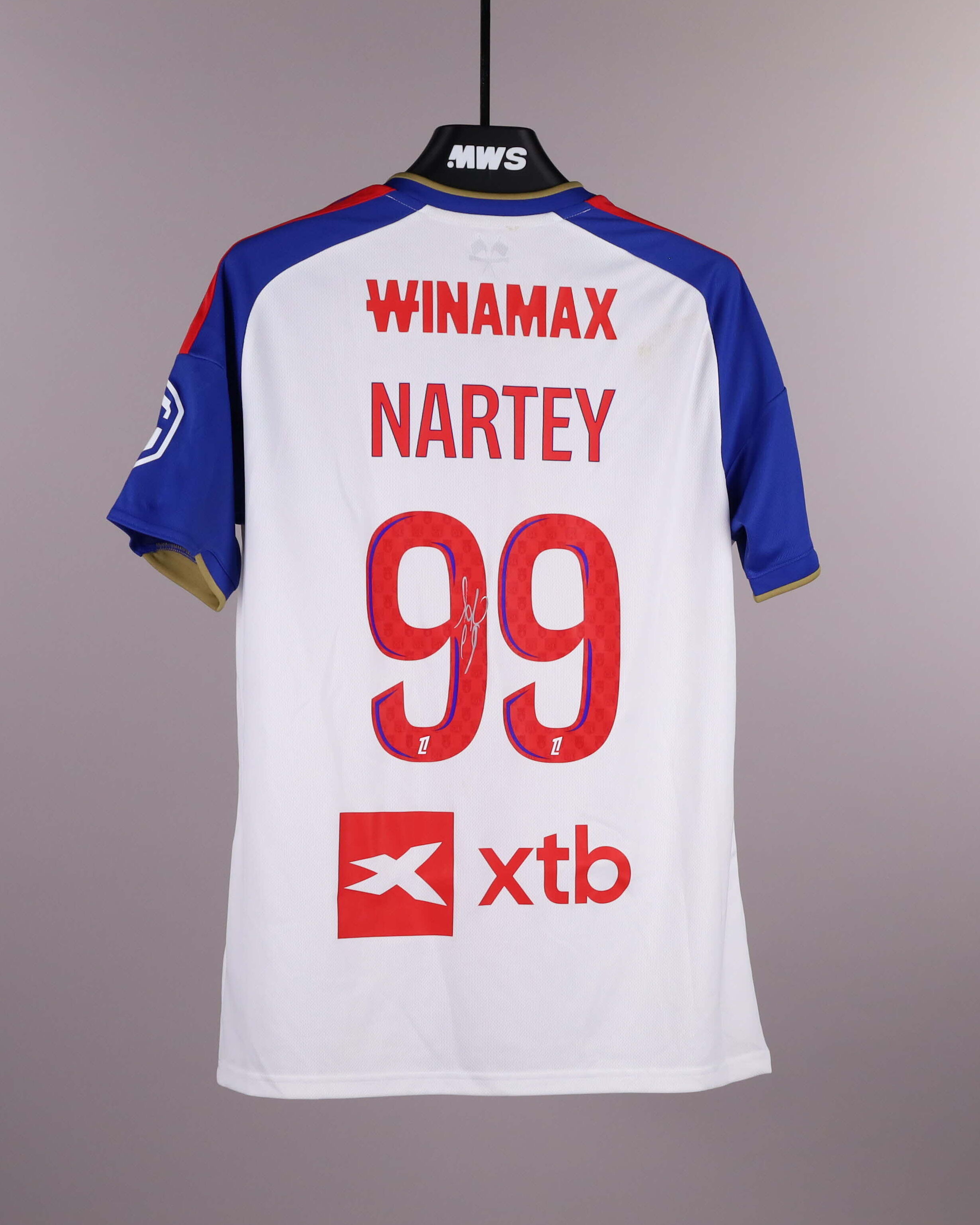 Noah Nartey Olympique Lyonnais jersey