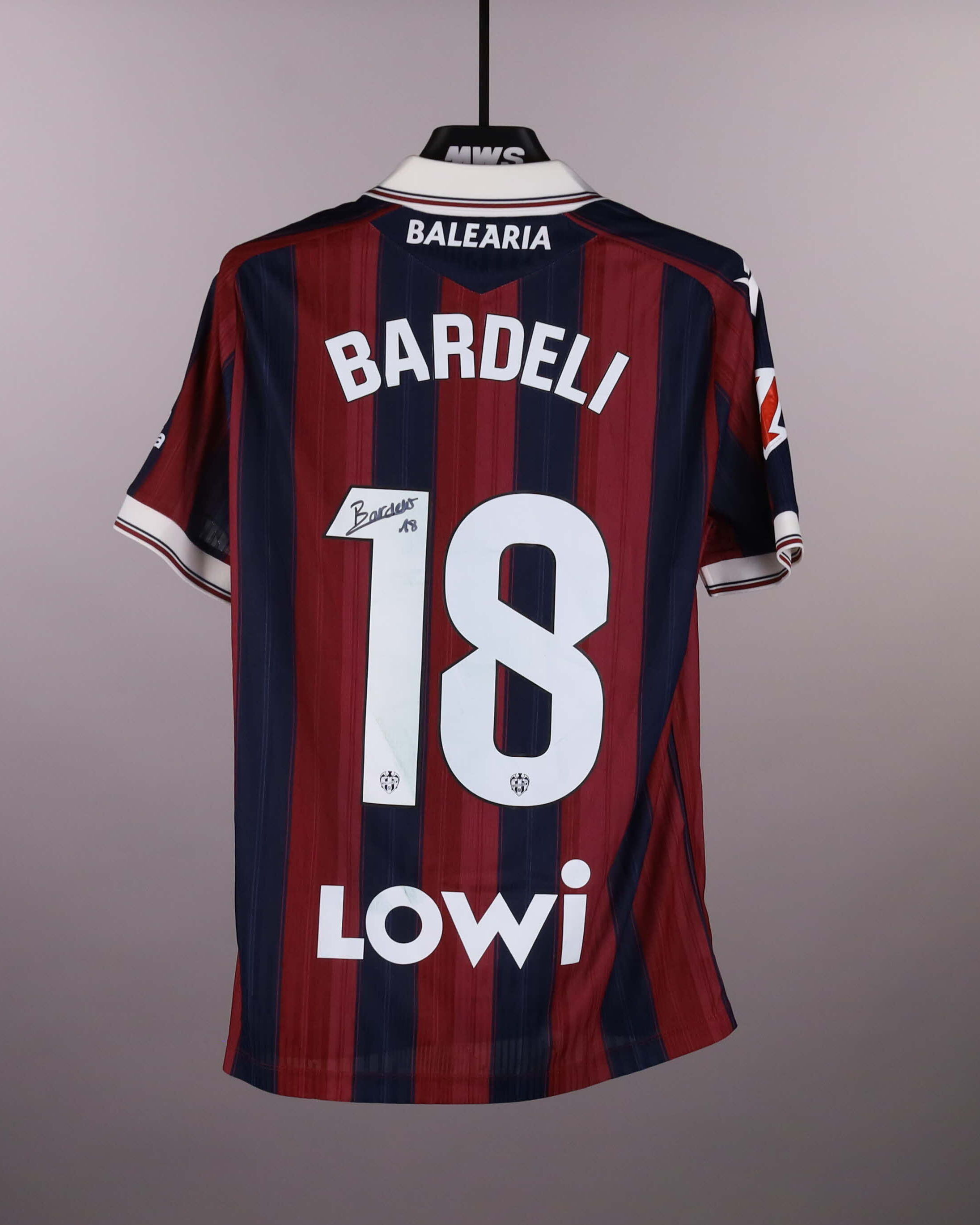 Enzo Bardeli Levante UD jersey