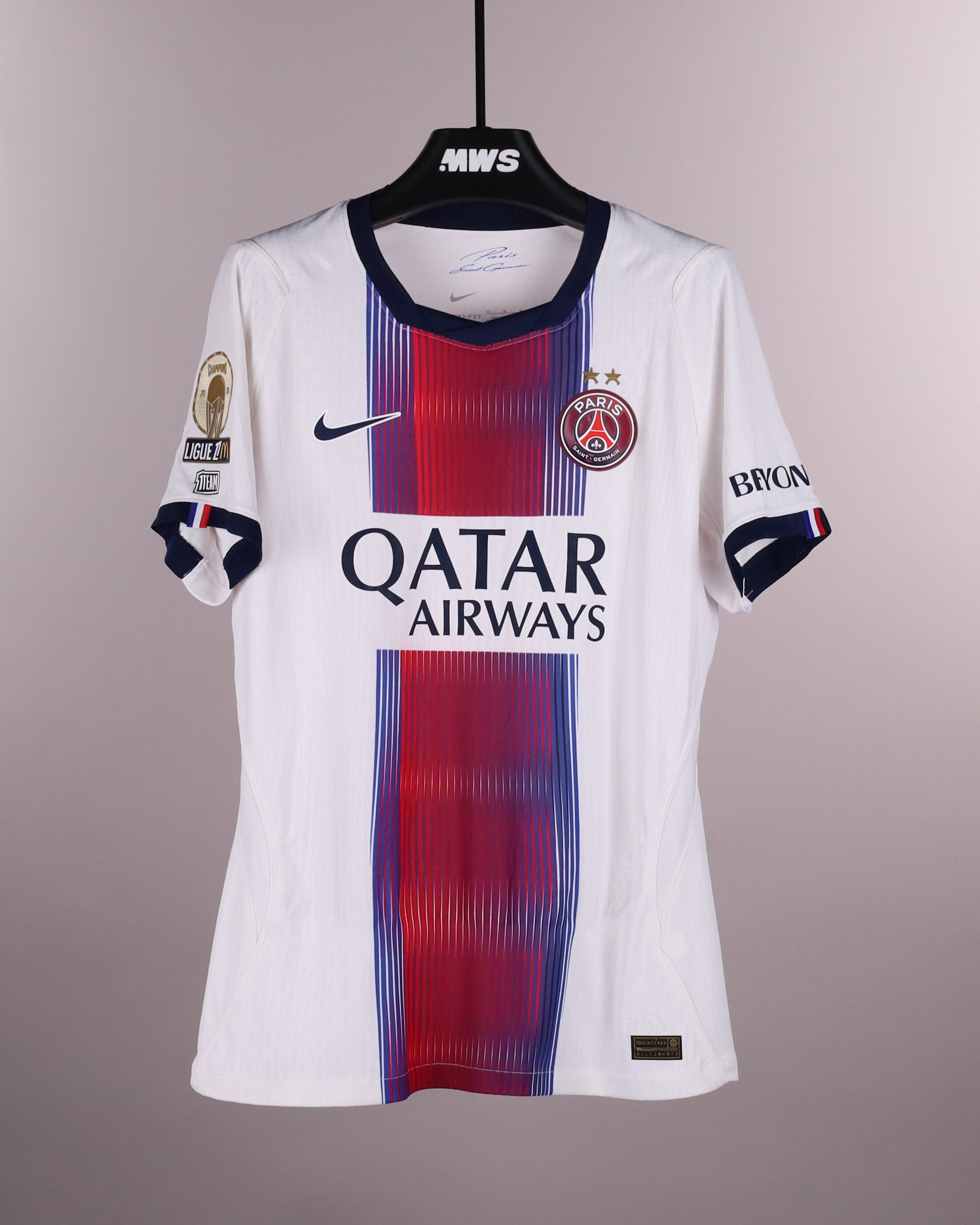 Vitinha Paris Saint-Germain jersey