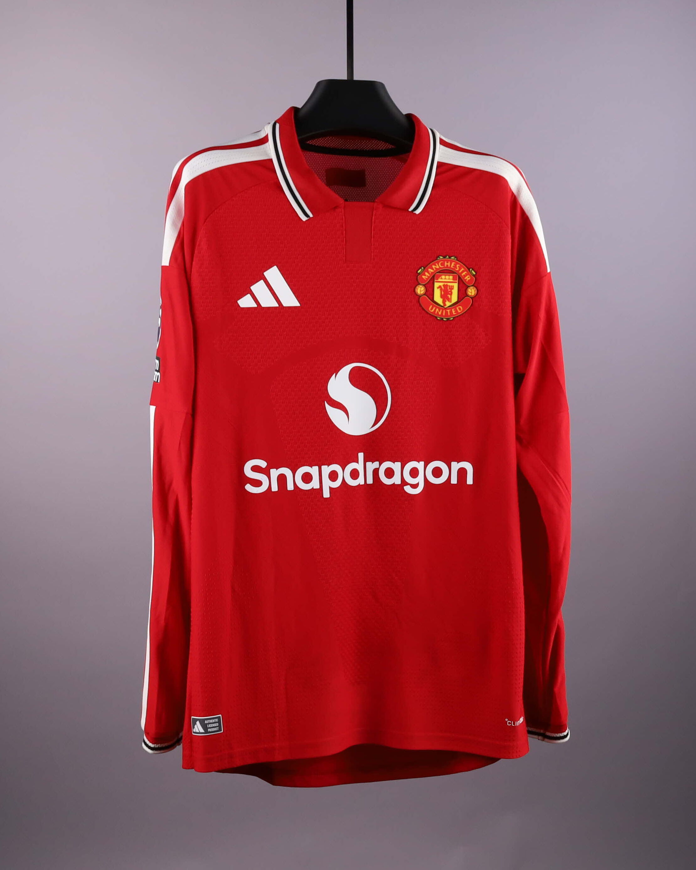 Kobbie Mainoo Manchester United camisa.