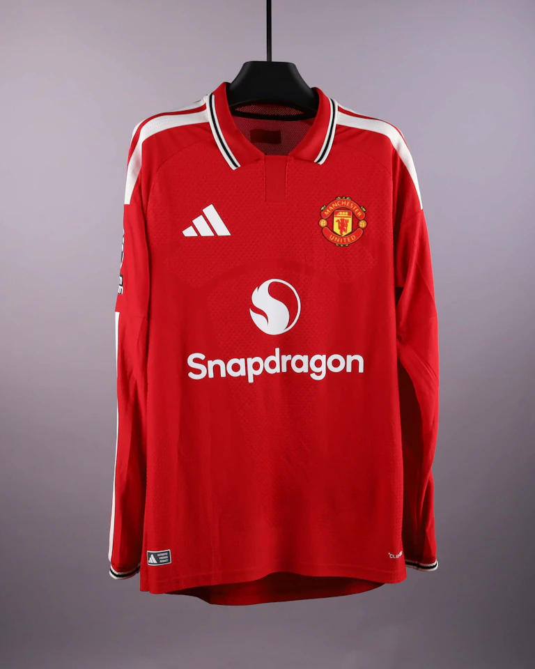 Kobbie Mainoo Manchester United camisa.