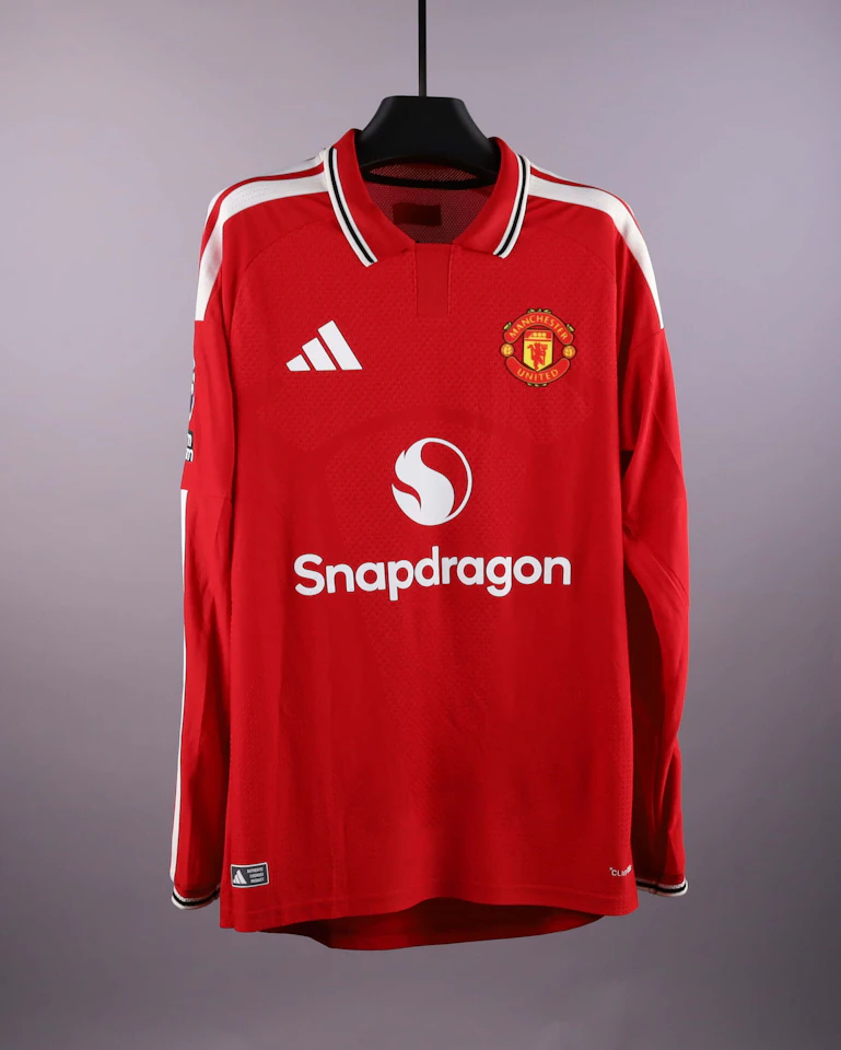 Kobbie Mainoo Manchester United camisa.