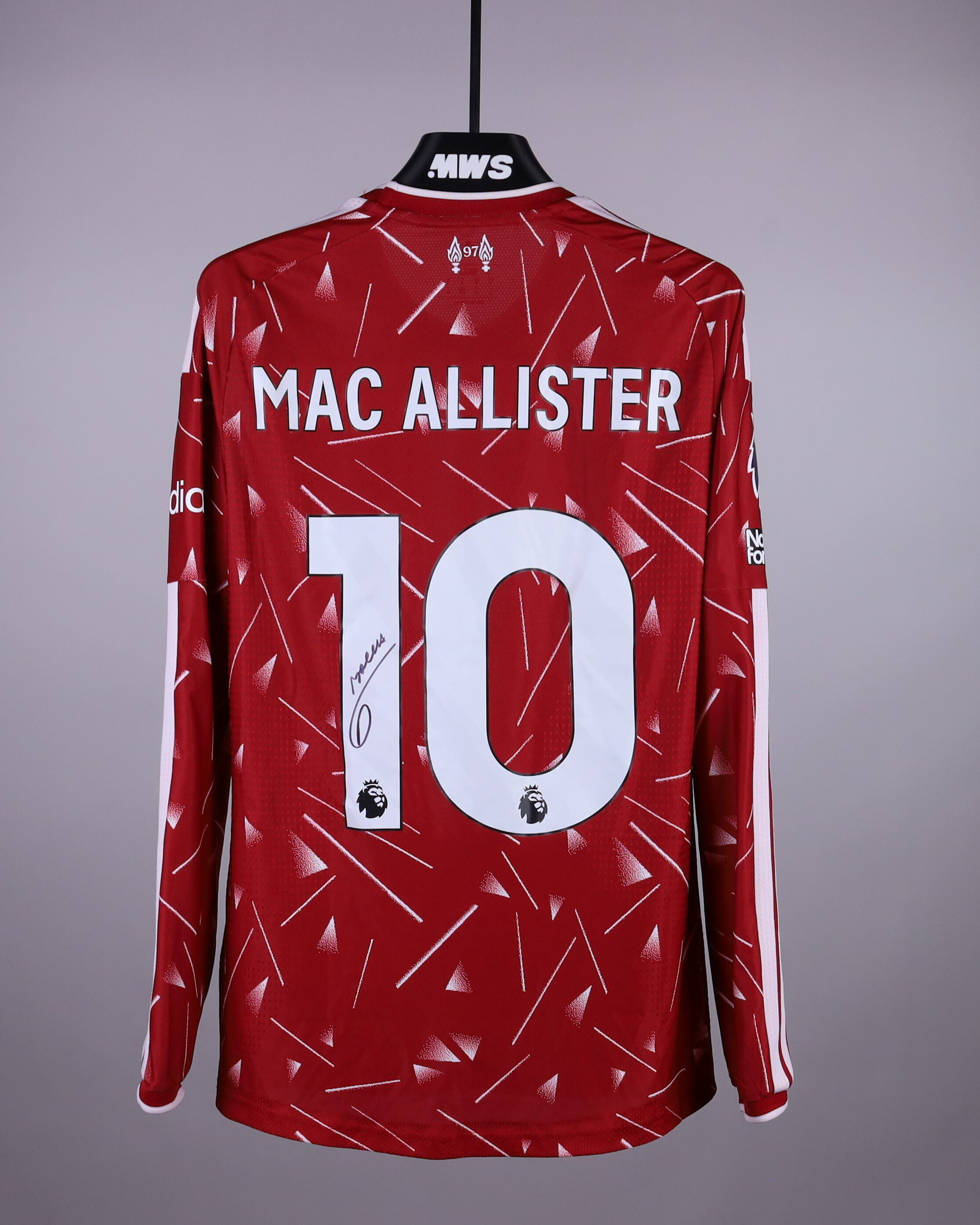 Alexis Mac Allister Liverpool のシャツ