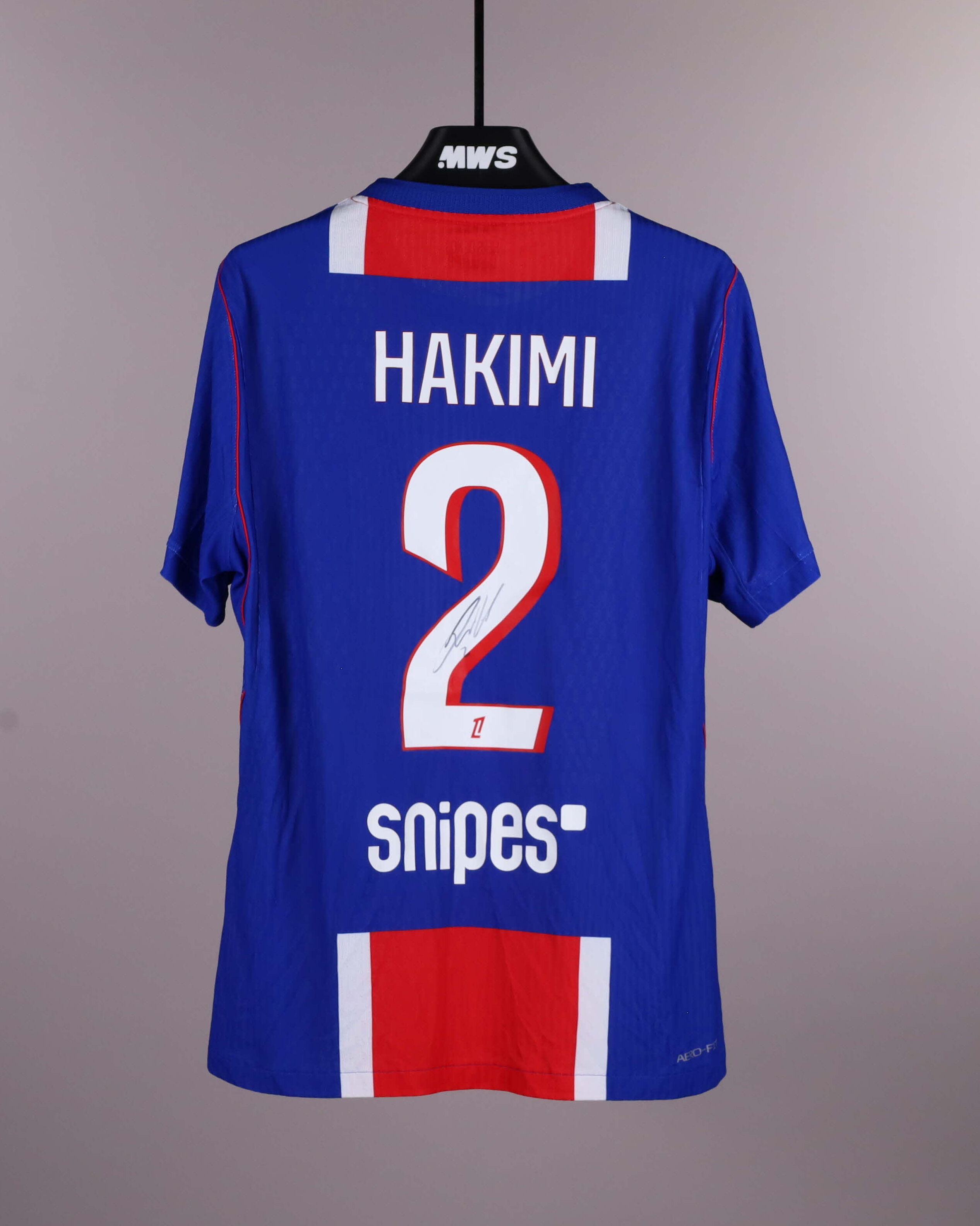 Achraf Hakimi Paris Saint-Germain shirt