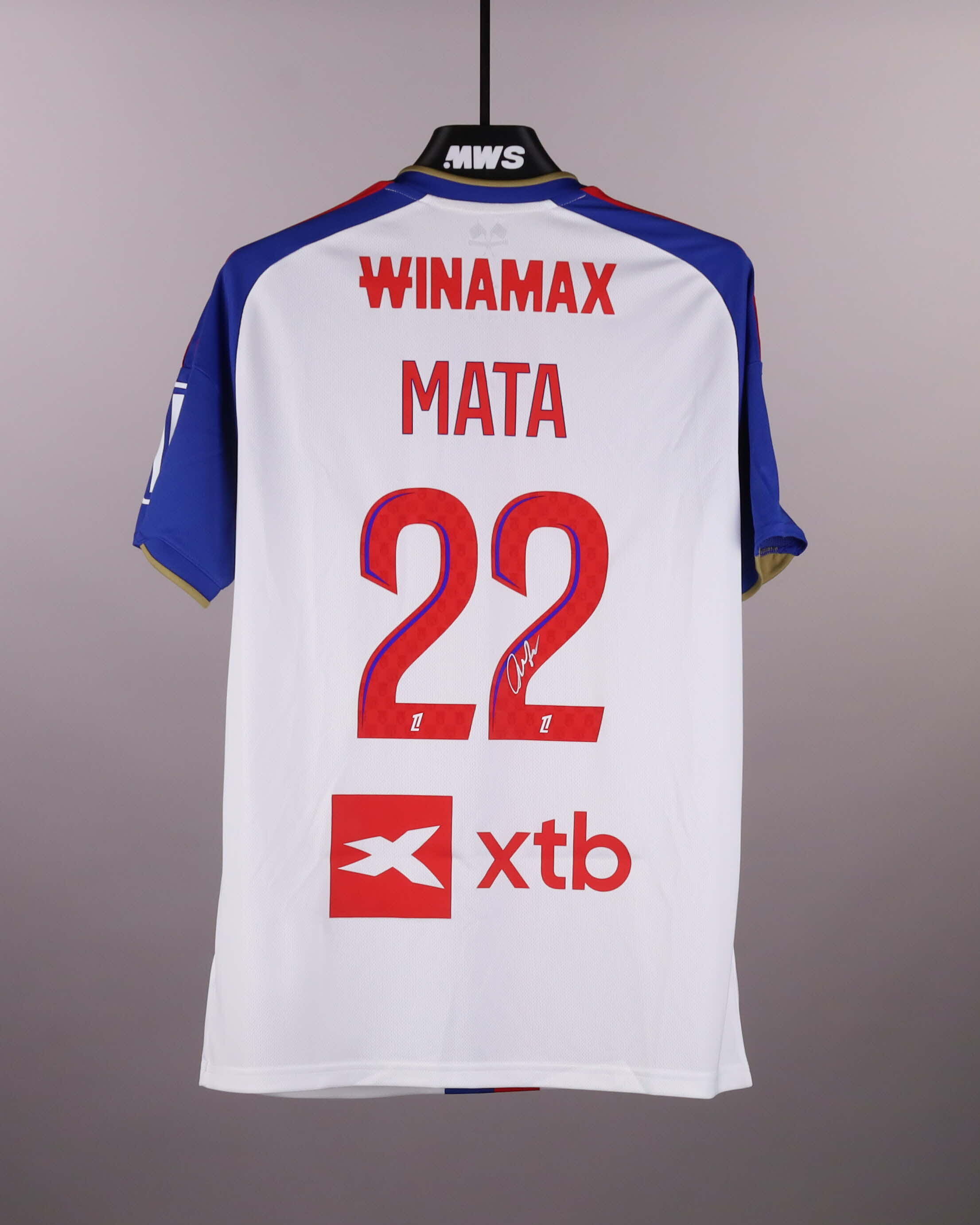 Clinton Mata Olympique Lyonnais shirt
