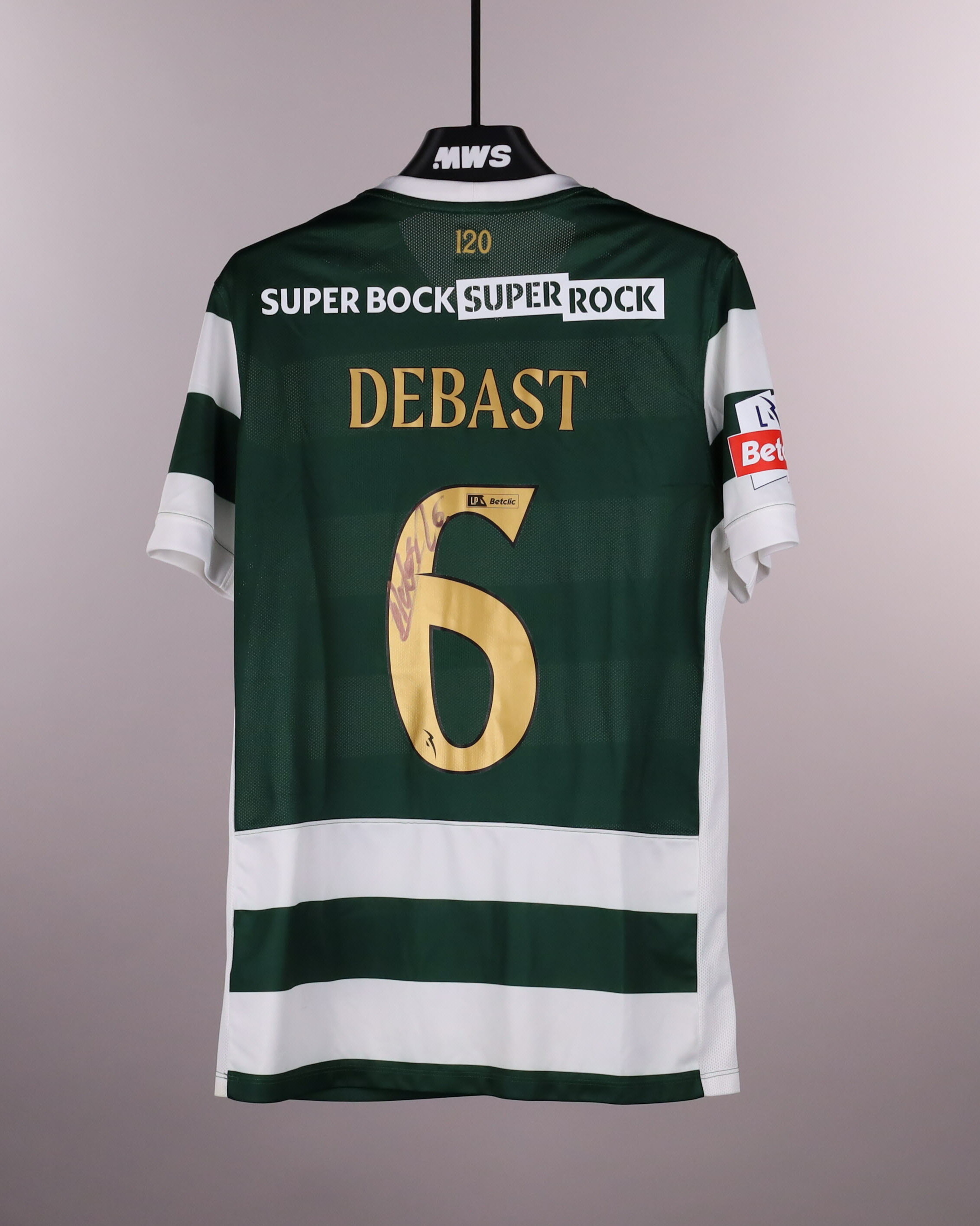 Zeno Debast Sporting CP shirt